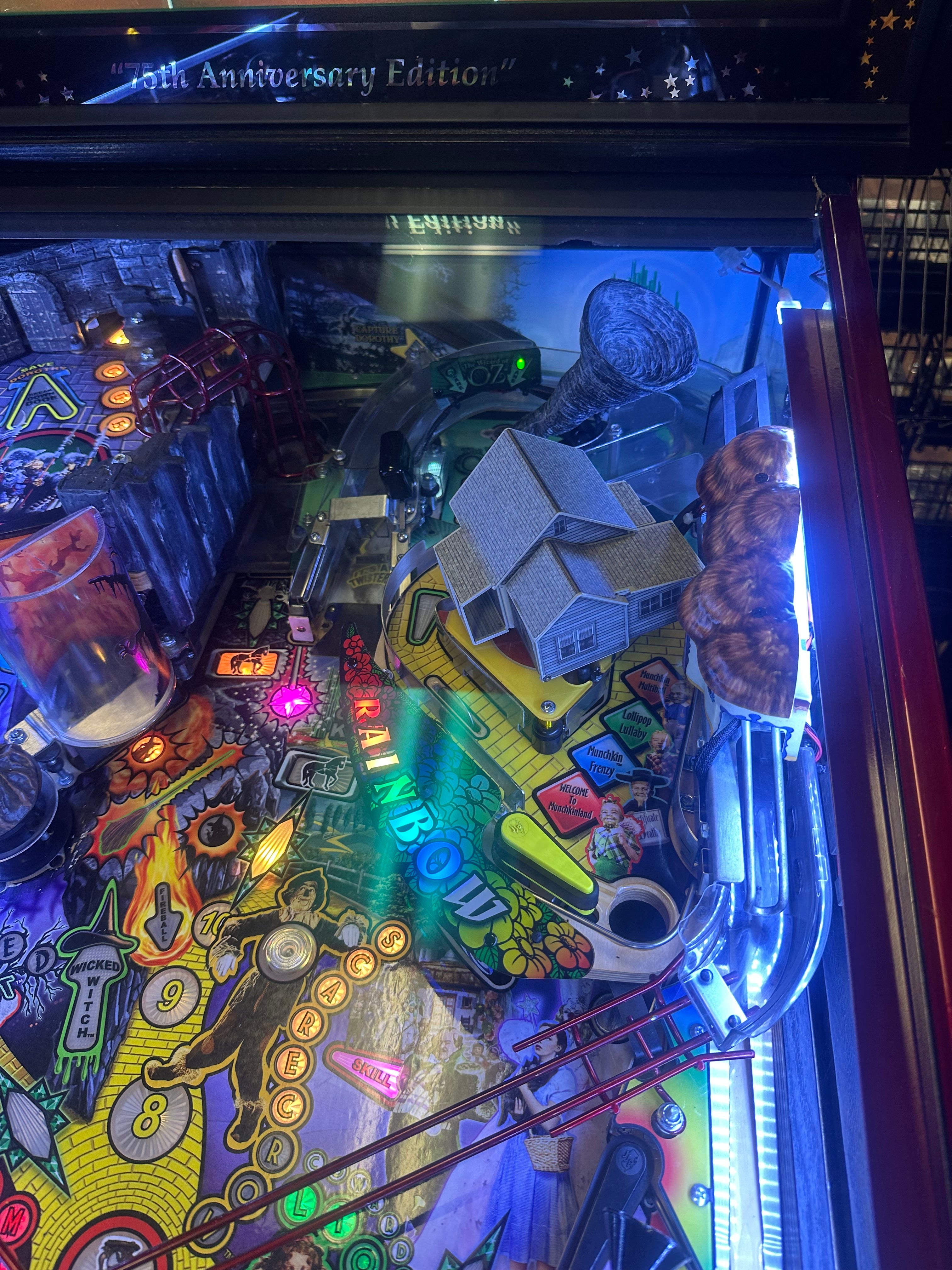 JJP Wizard of Oz 75th Anniversary Ruby Red Edition Pinball Machine