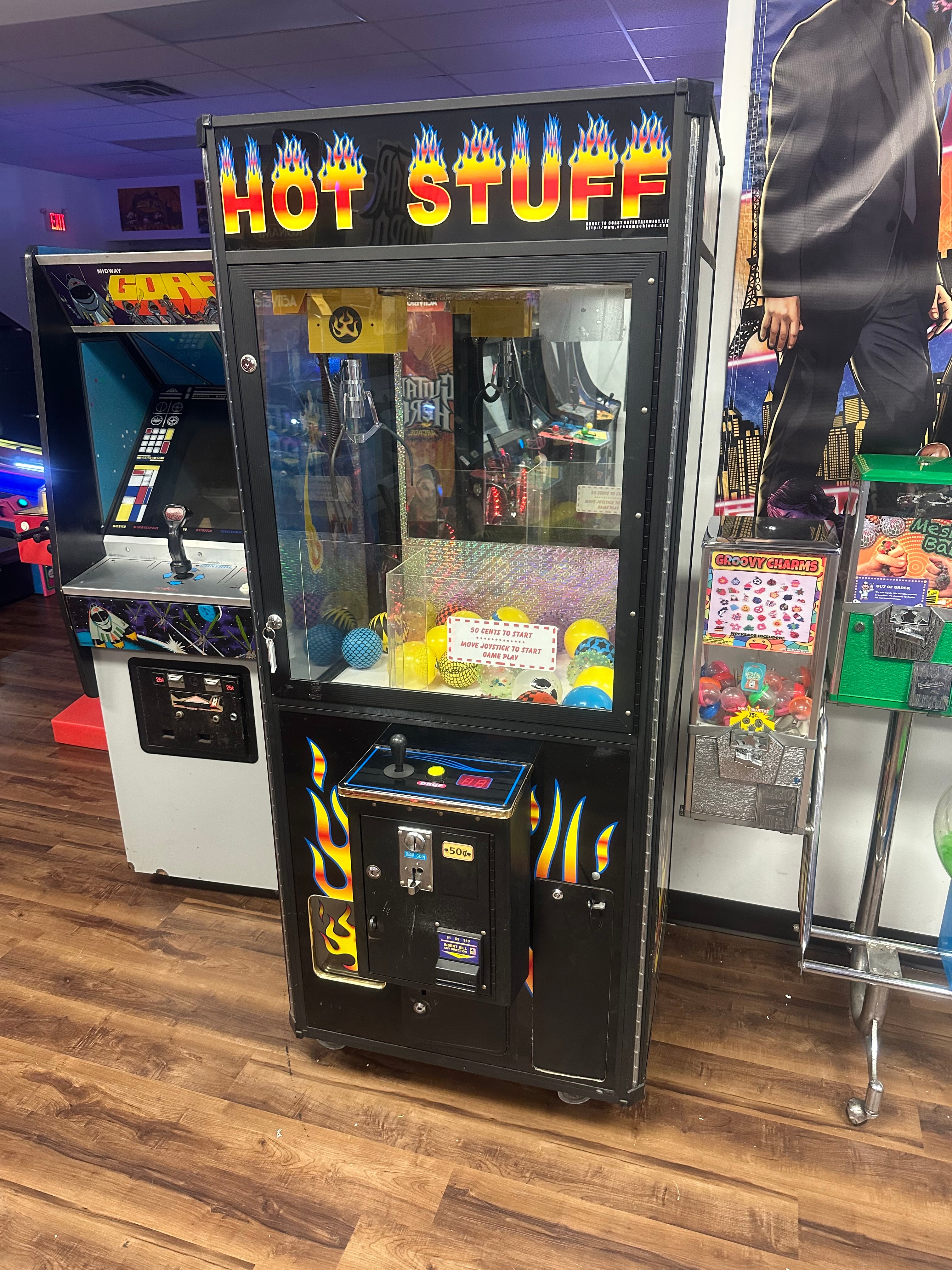Hot Stuff 31" Claw Machine
