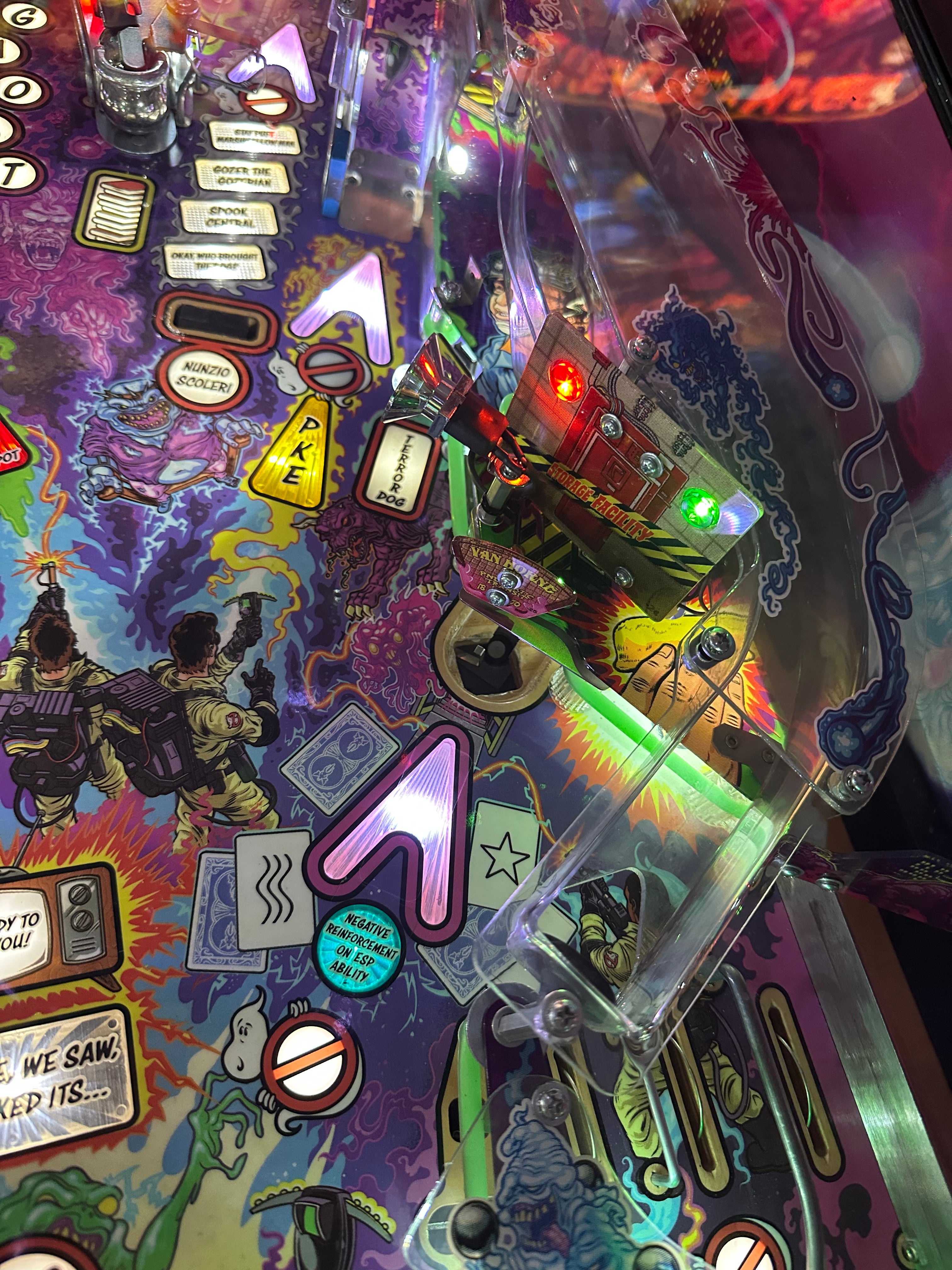 Stern Pinball LOADED Ghostbusters Pro Pinball Machine