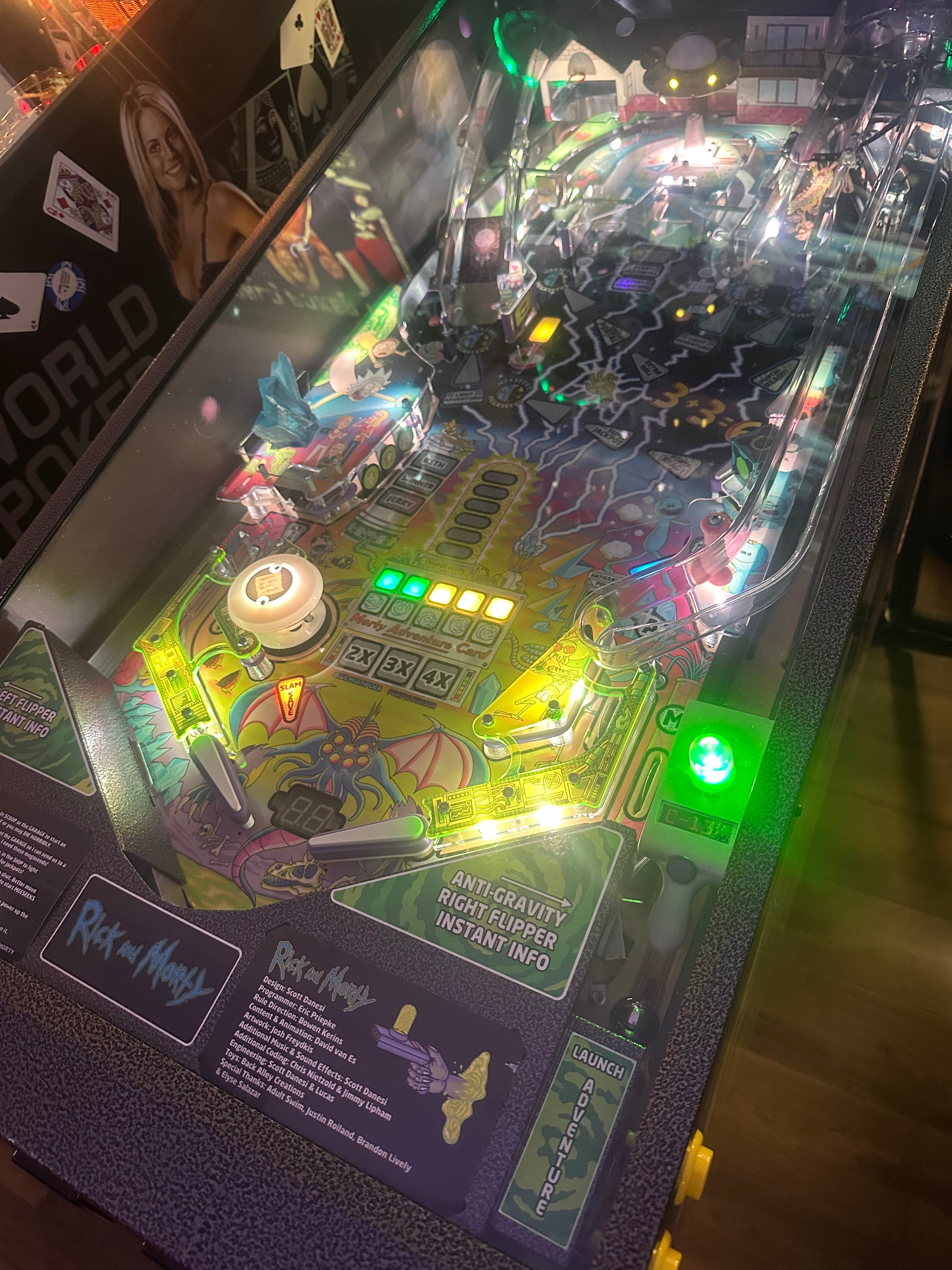 Spooky Pinball Rick and Morty Standard Pinball Machine