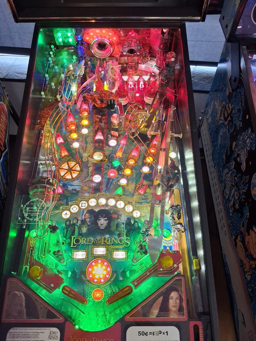 Stern Pinball LOADED The Lord of the Rings Pinball Machine