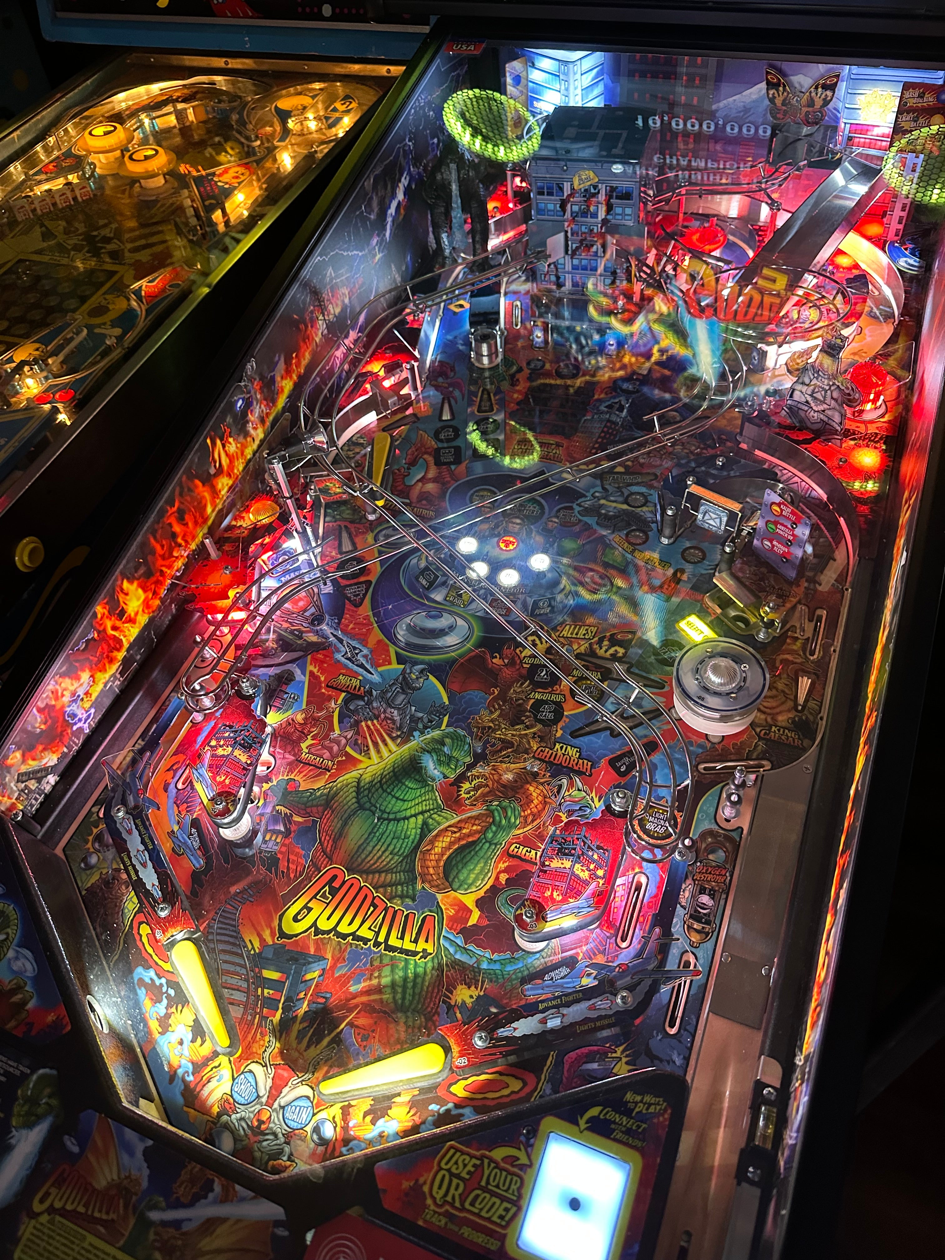 Stern Pinball LOADED Godzilla Pro Pinball Machine with Stern Topper
