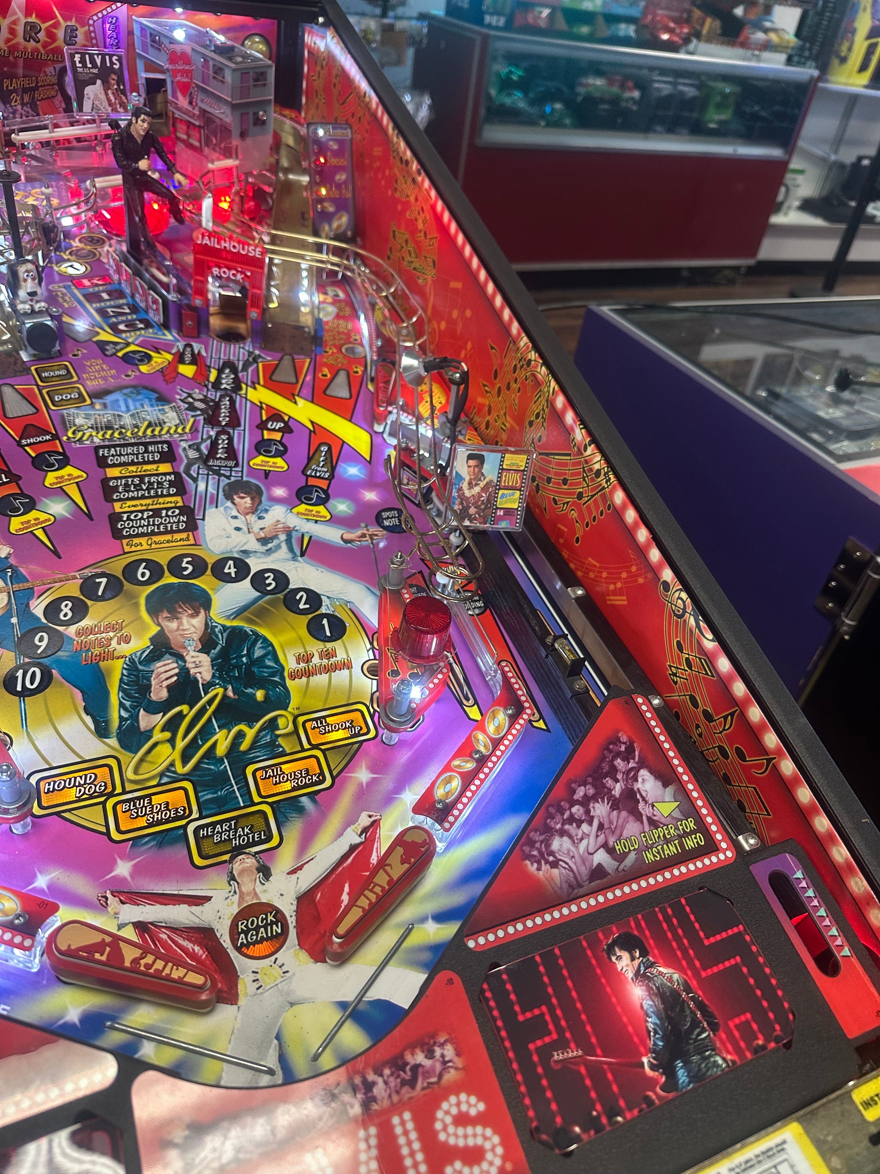 Stern Pinball LOADED Elvis Pinball Machine