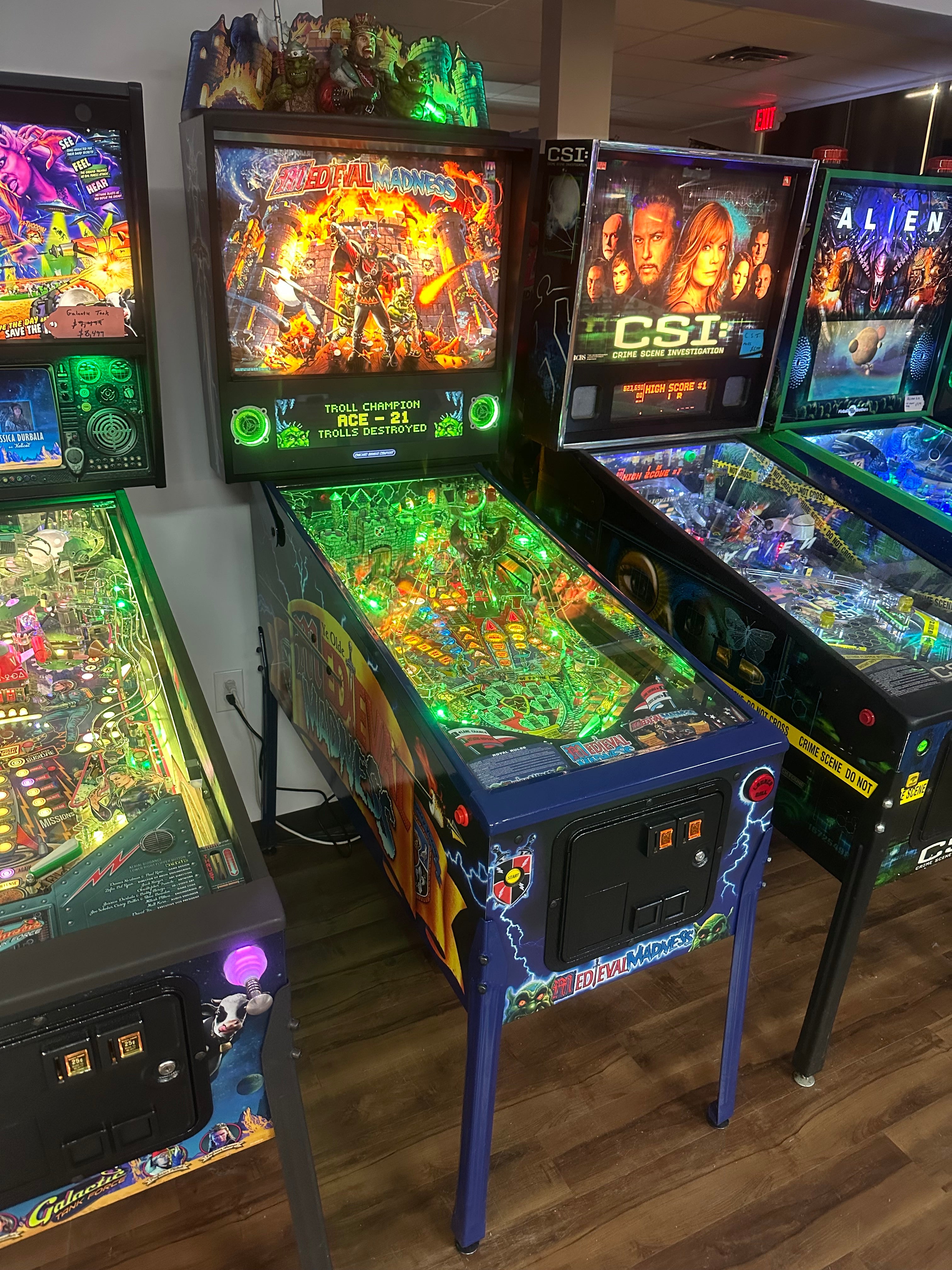 Chicago Gaming Company Medieval Madness Merlin's Edition Pinball Machine