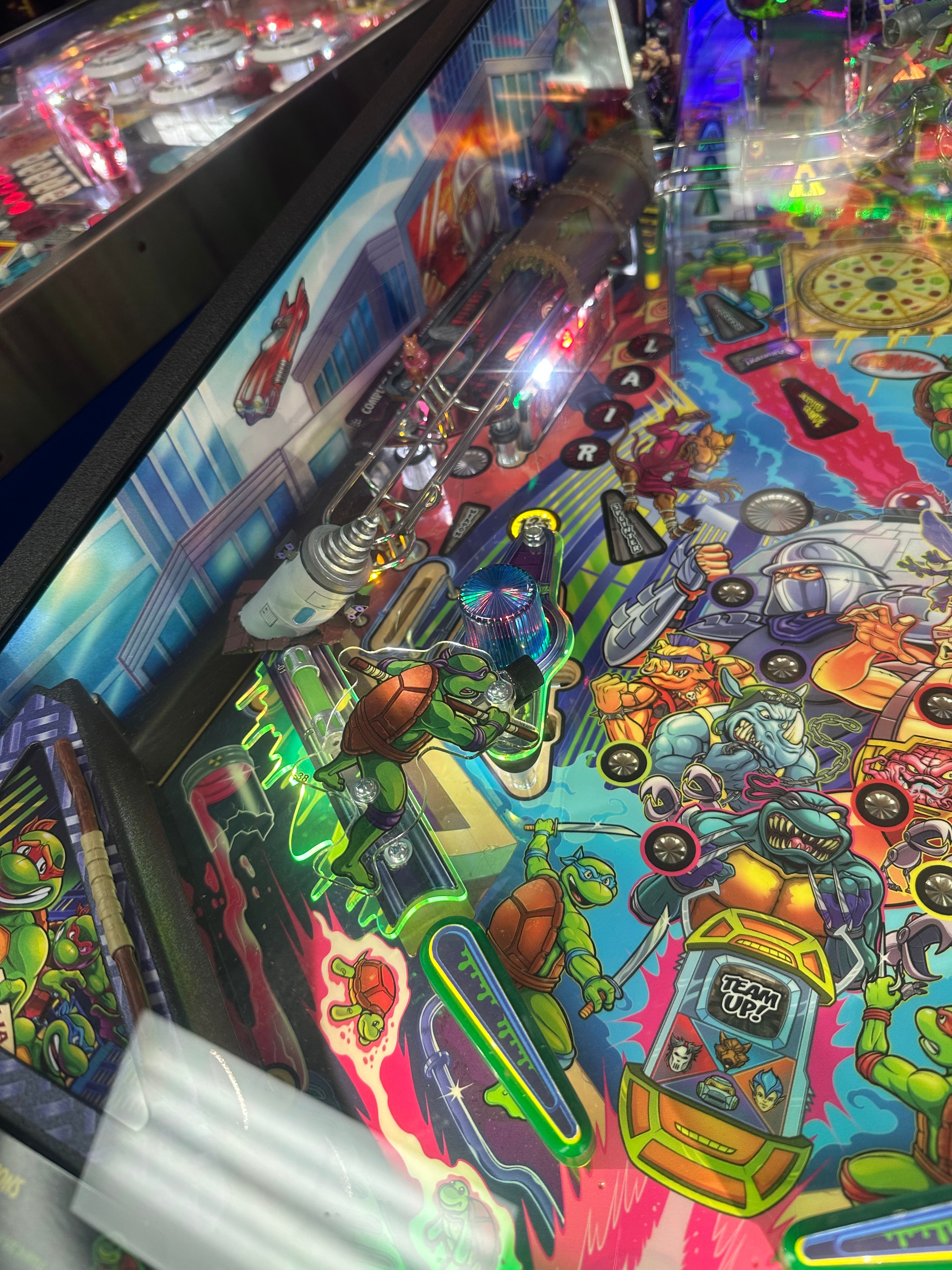 Stern Pinball LOADED Teenage Mutant Ninja Turtles Premium Pinball Machine