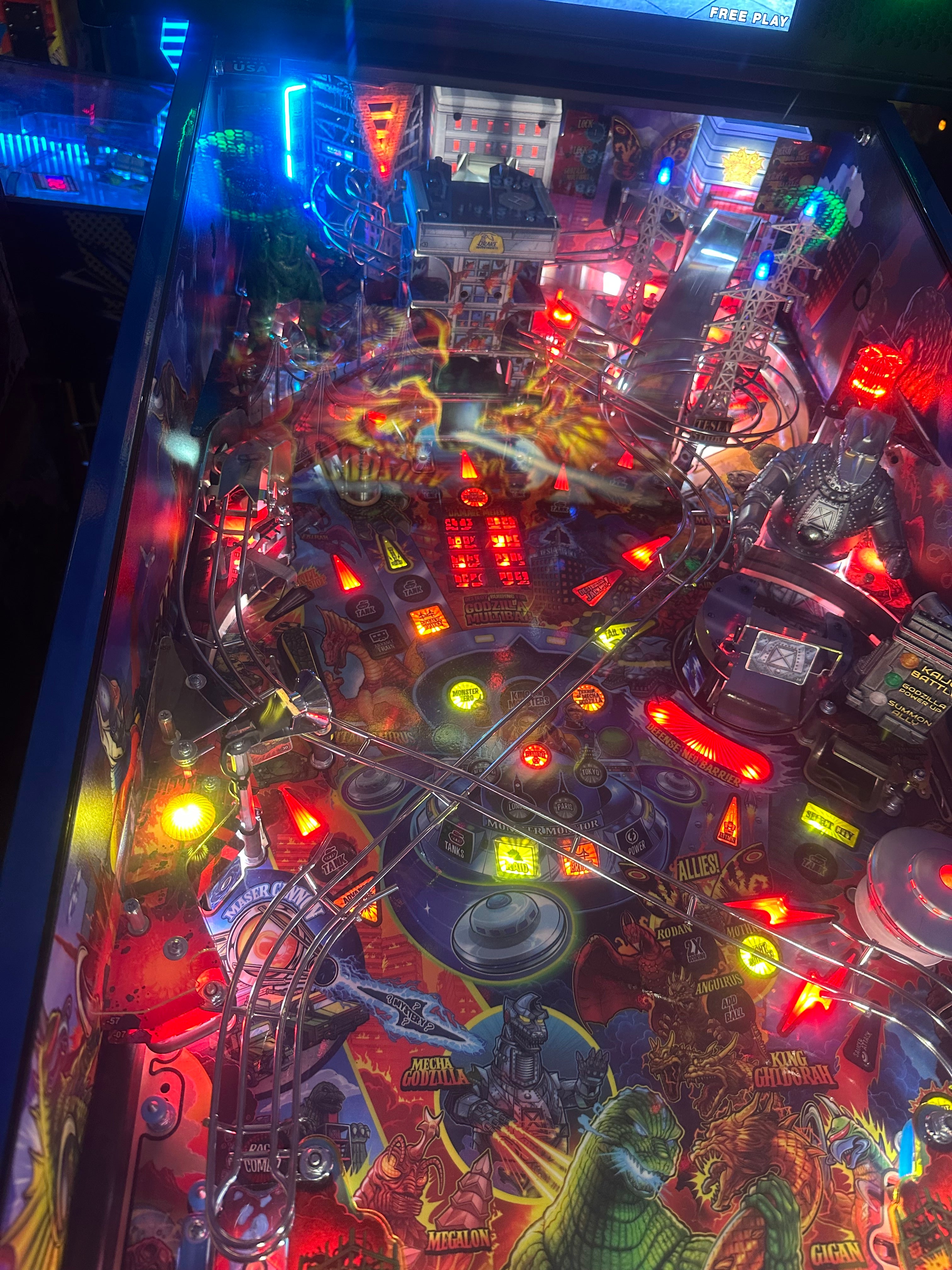 Stern Pinball LOADED Godzilla Premium Pinball Machine