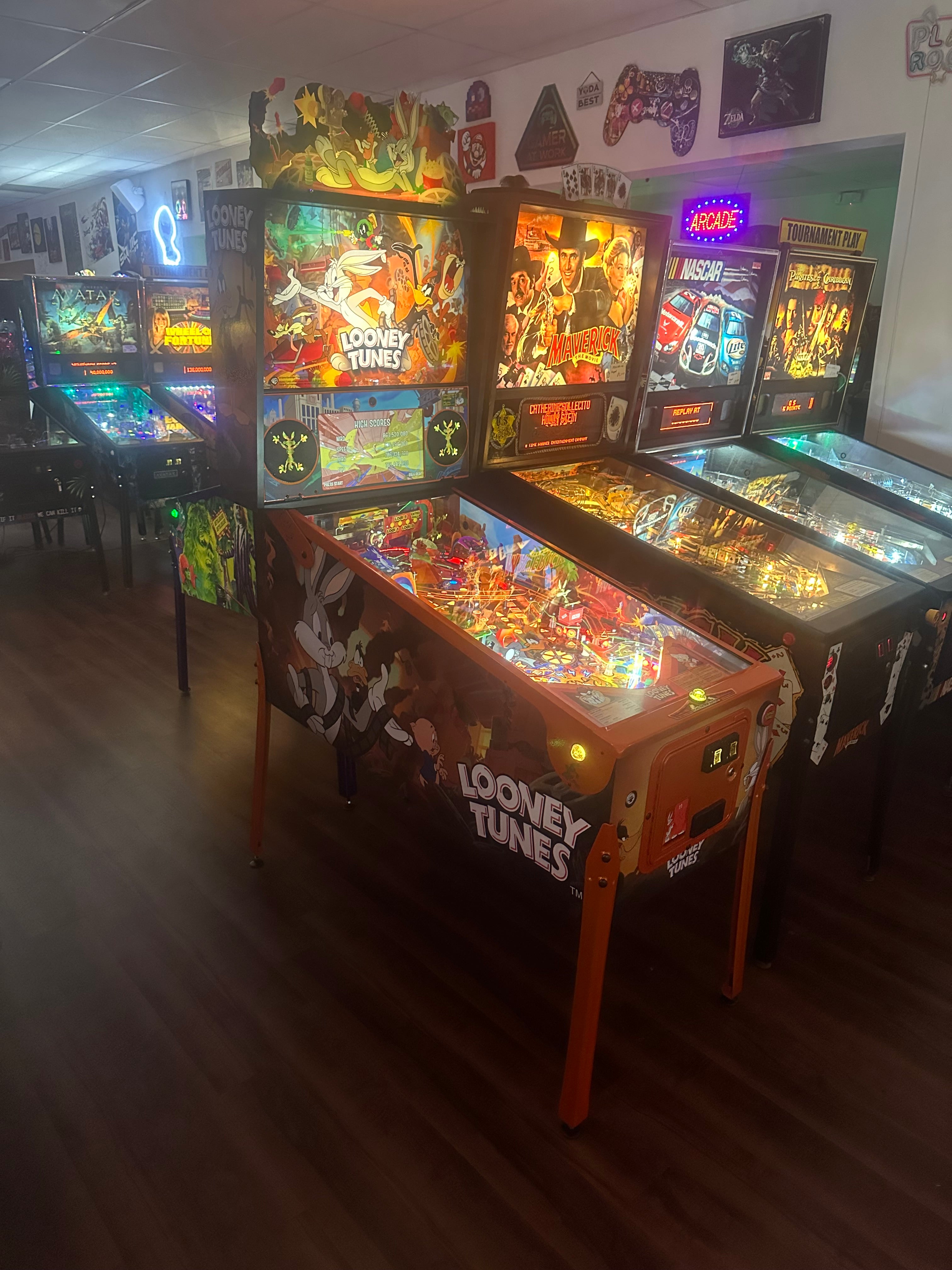 Spooky Pinball Looney Tunes Collectors Edition Pinball Machine