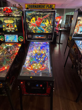 Stern Pinball LOADED Spider-Man Pinball Machine