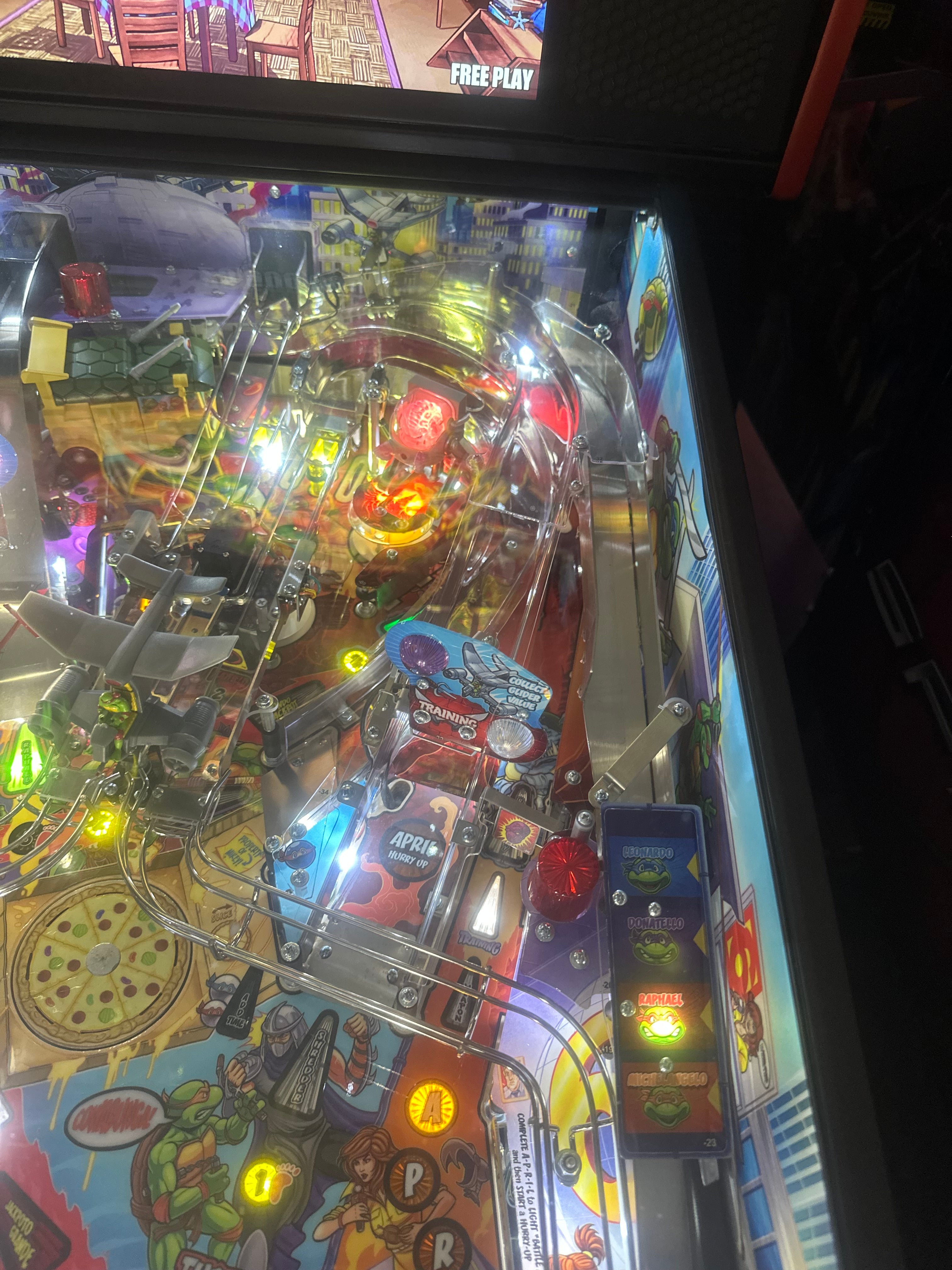 Stern Pinball LOADED Teenage Mutant Ninja Turtles Premium Pinball Machine