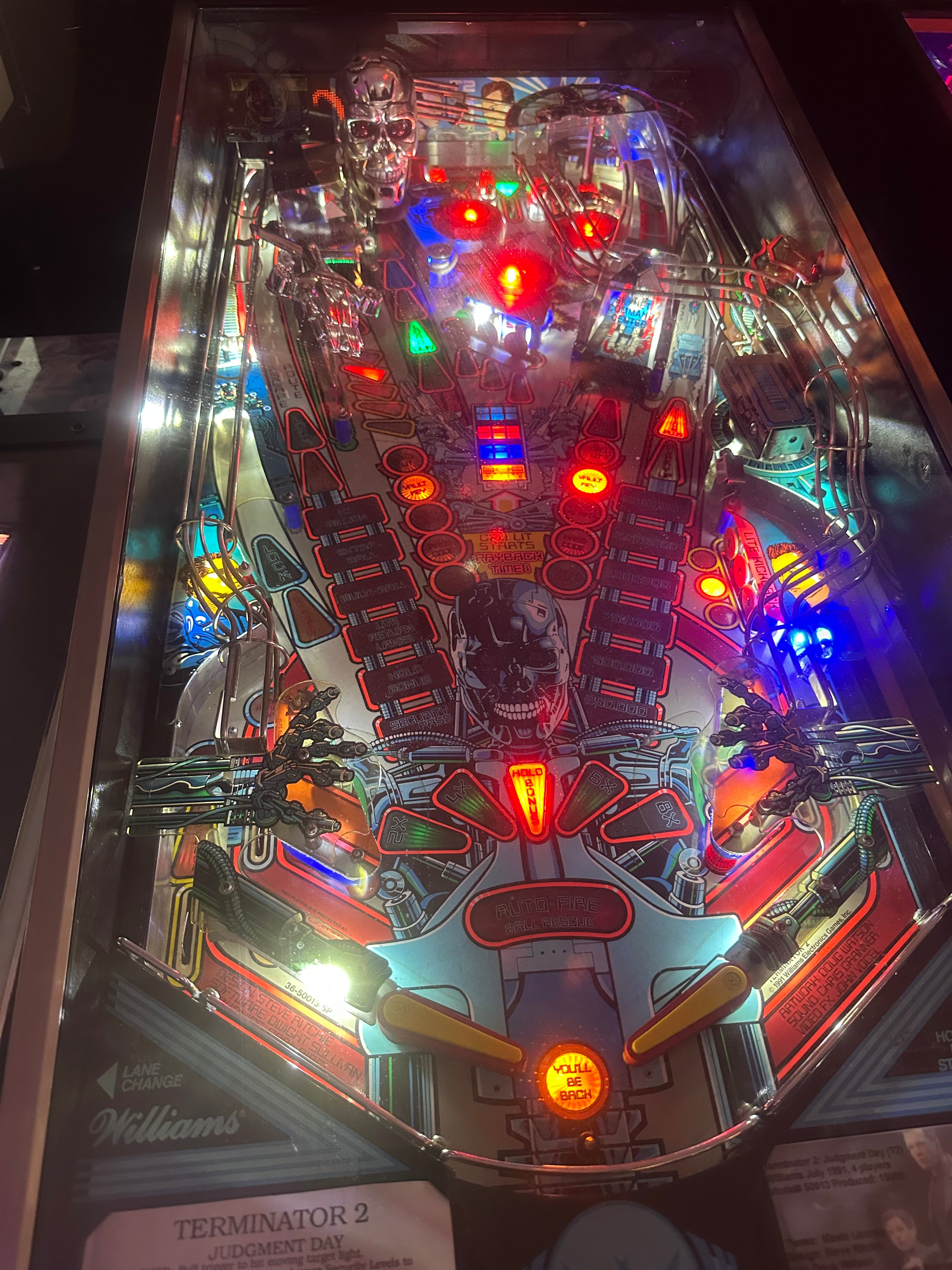 Williams Terminator 2: Judgement Day Pinball Machine