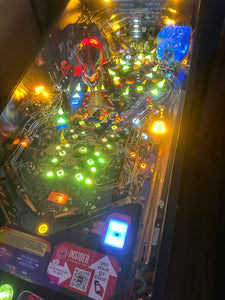 Stern Pinball LOADED Dungeons & Dragons: The Tyrant's Eye Pro Pinball Machine