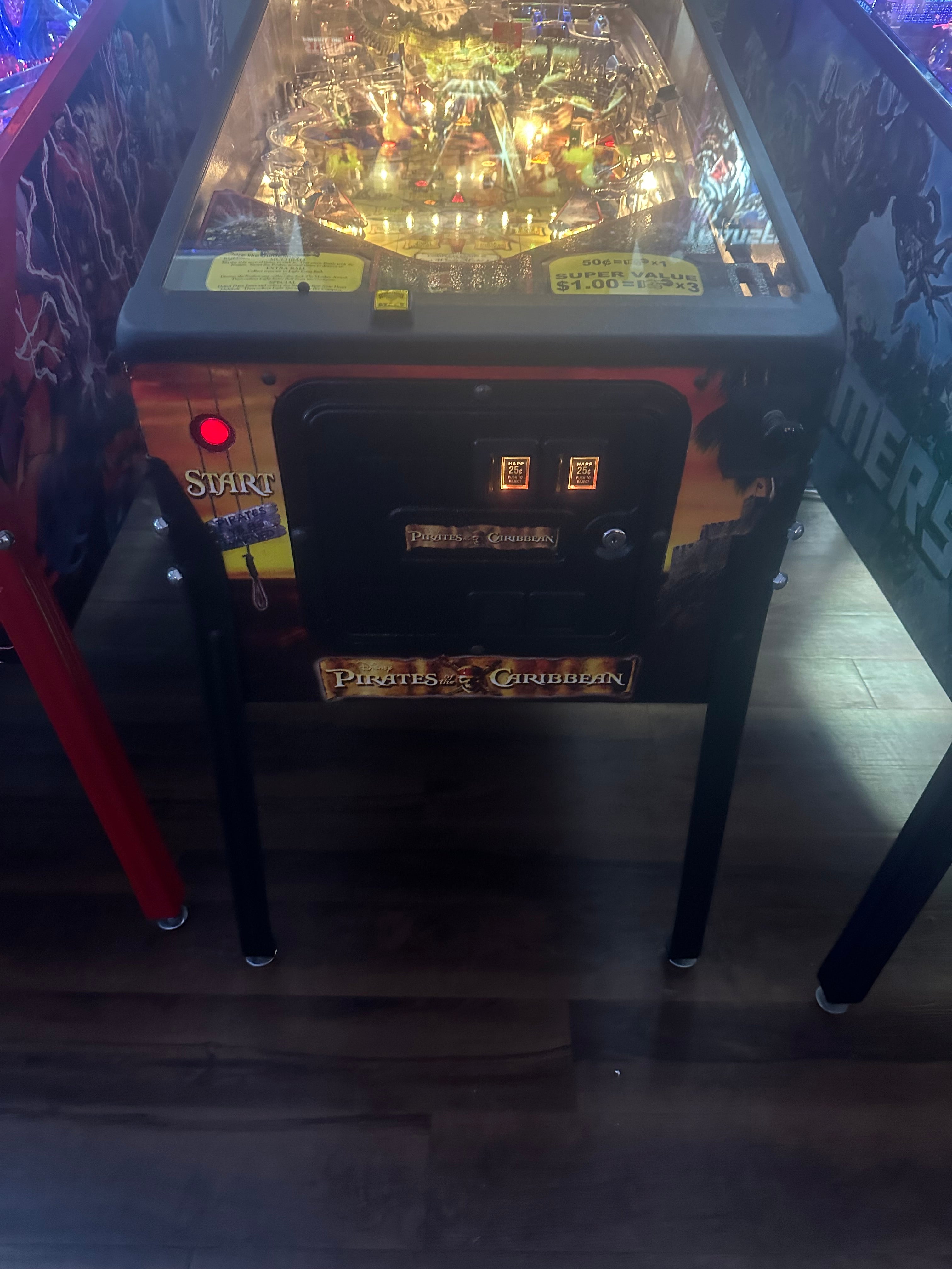 Stern Pinball Pirates of the Caribbean Pinball Machine