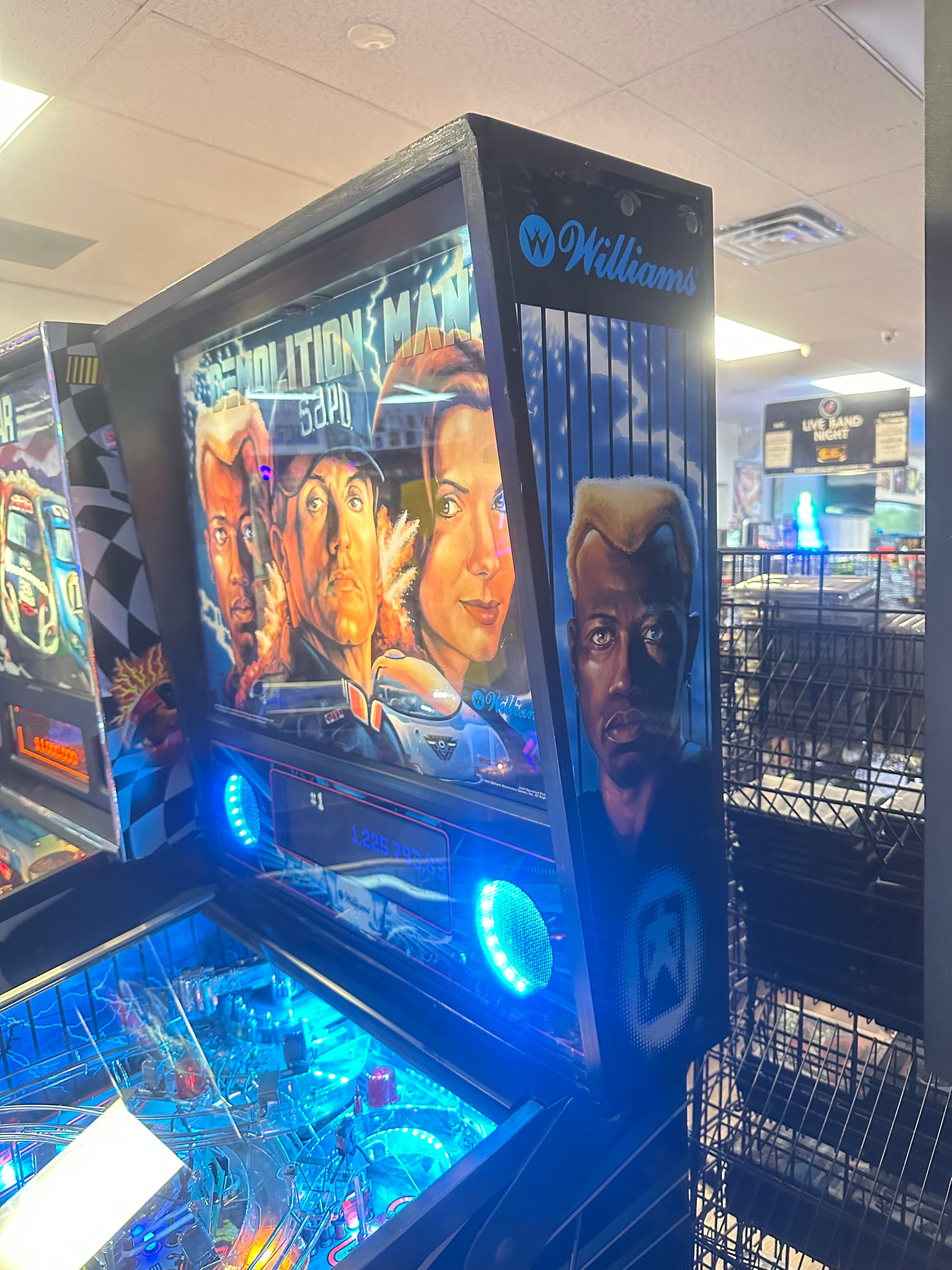 Williams Demolition Man Pinball Machine