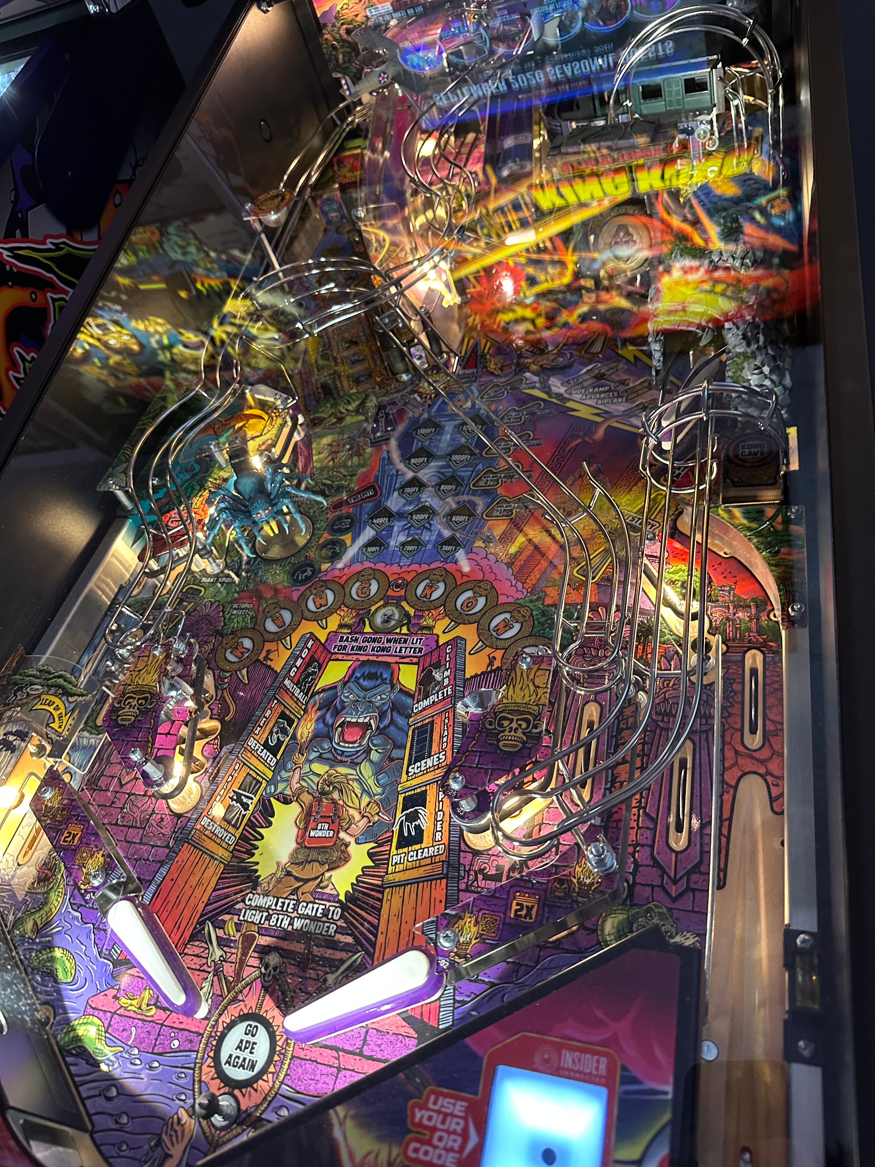 Stern Pinball King Kong: Myth of Terror Island Premium Pinball Machine