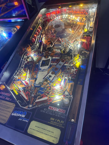 Image of Gottlieb Shaq Attaq Pinball Machine