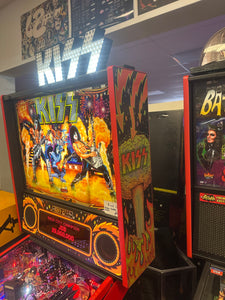 Stern Pinball KISS Limited Edition Pinball Machine with Stern Topper