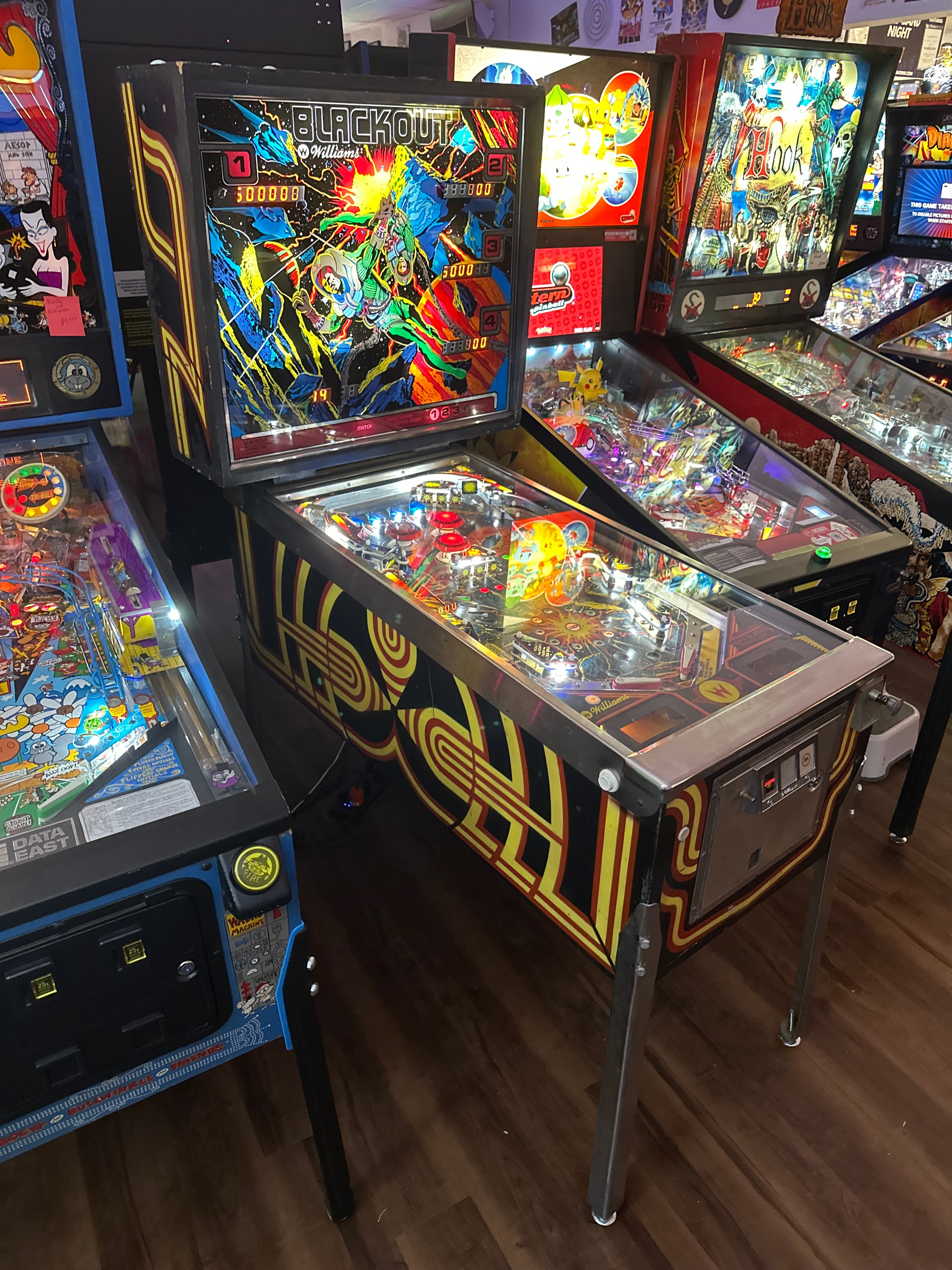Williams Blackout Pinball Machine