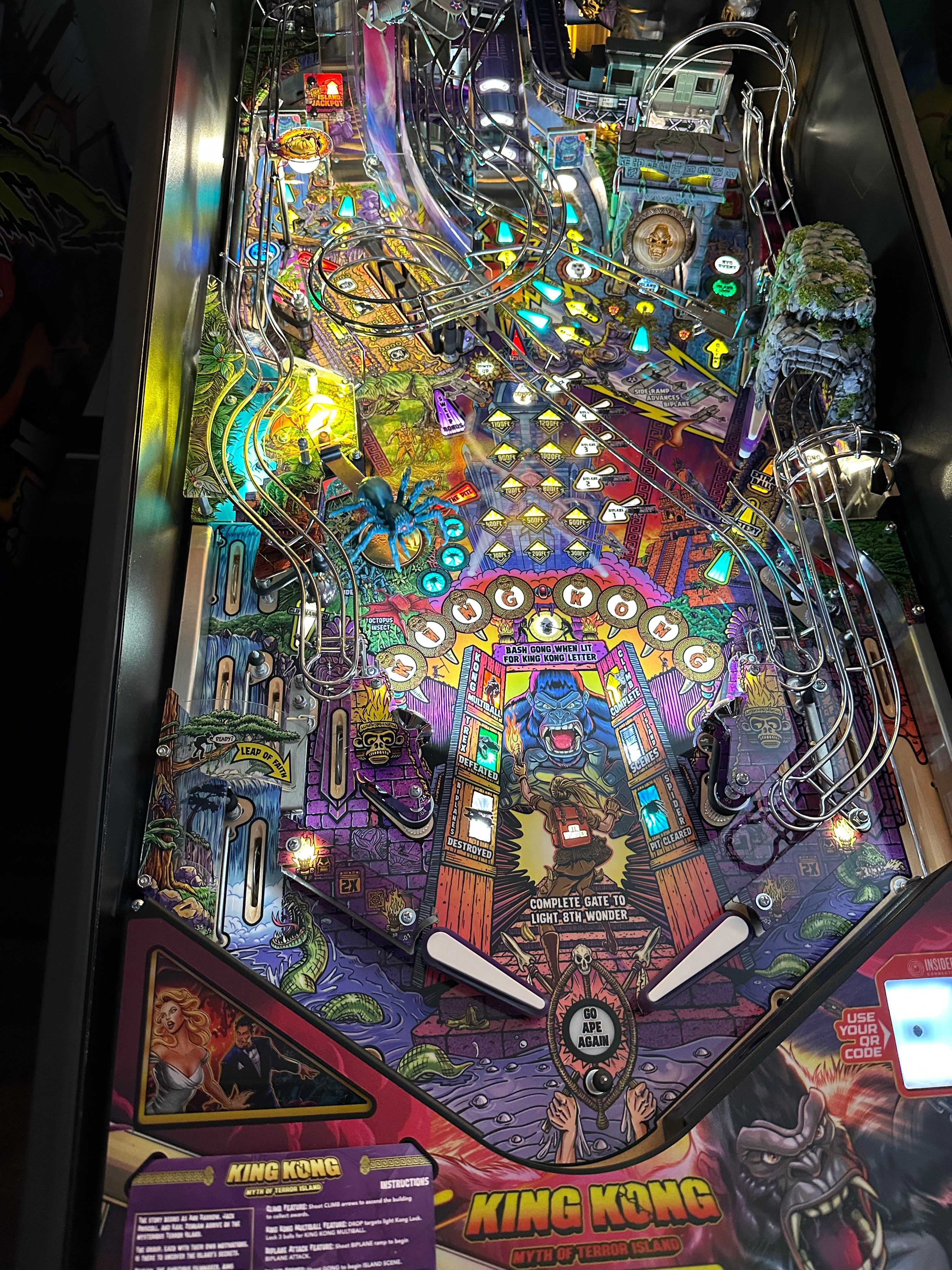 Stern Pinball King Kong: Myth of Terror Island Premium Pinball Machine