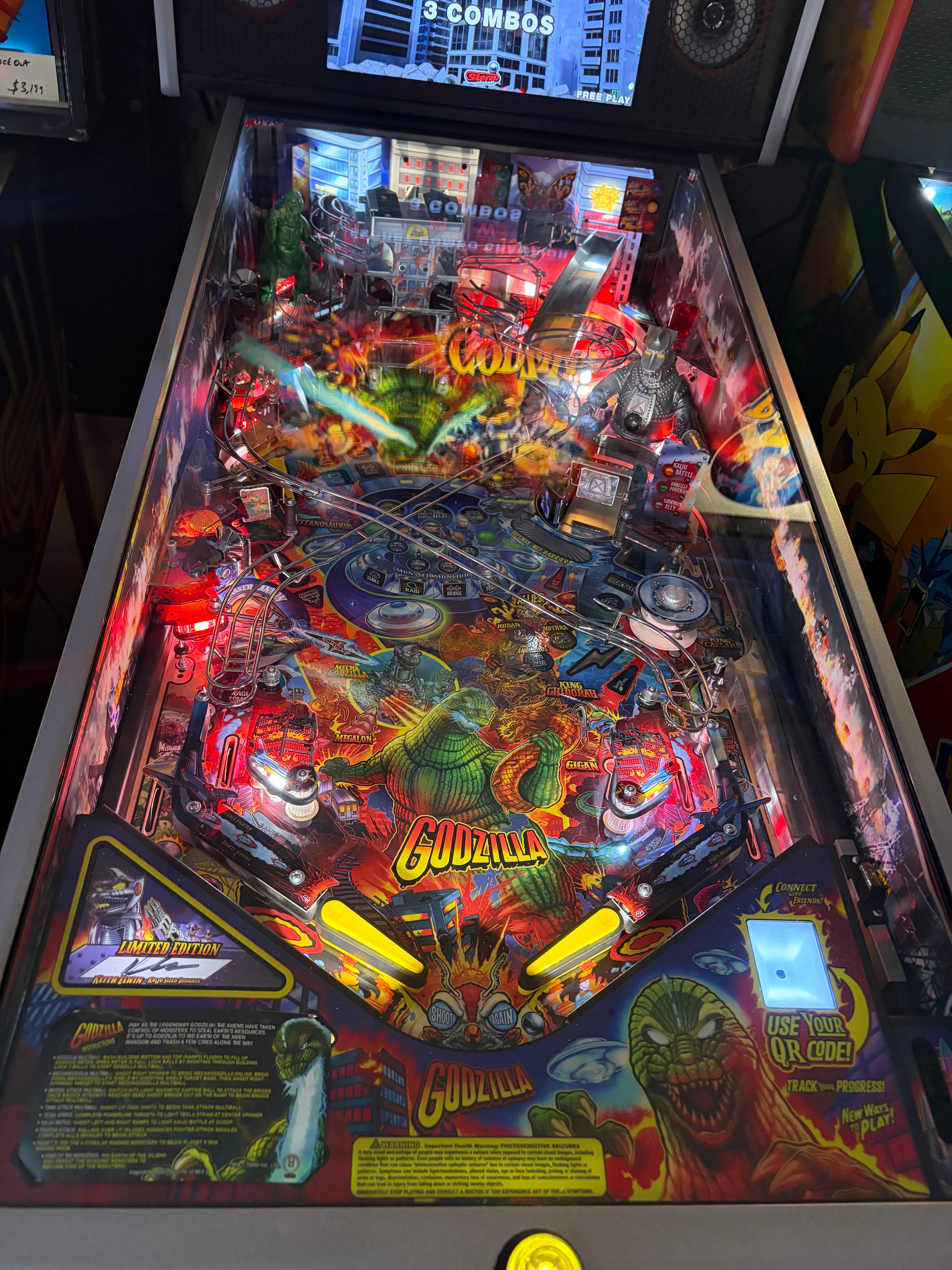 Stern Pinball Godzilla Limited Edition Pinball Machine with Stern Topper