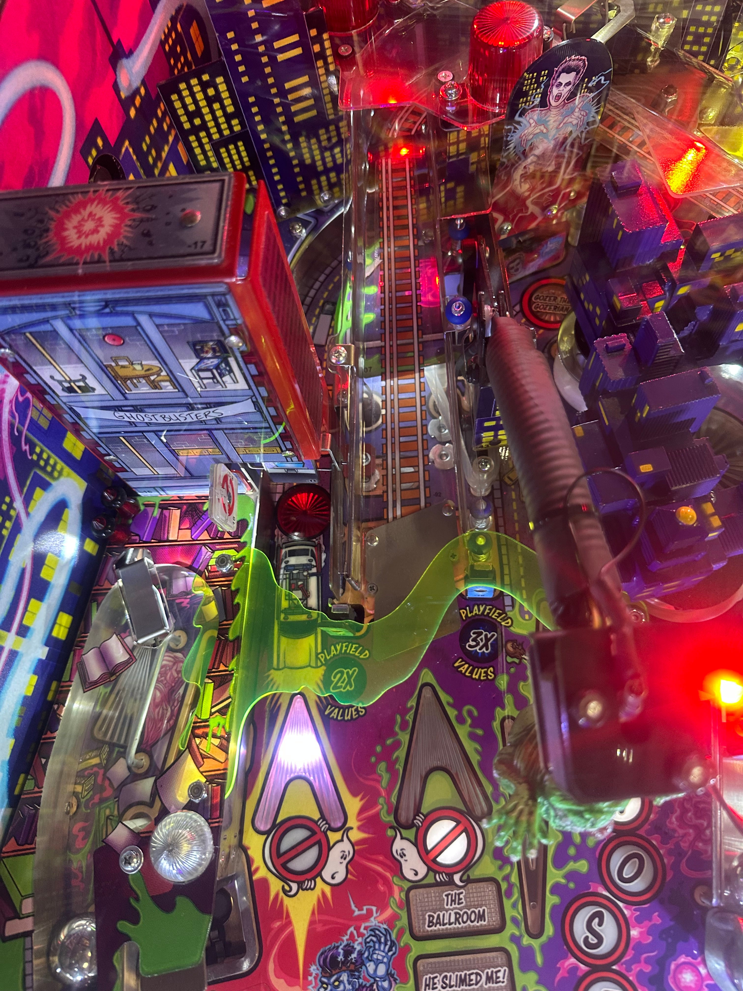 Stern Pinball LOADED Ghostbusters Pro Pinball Machine
