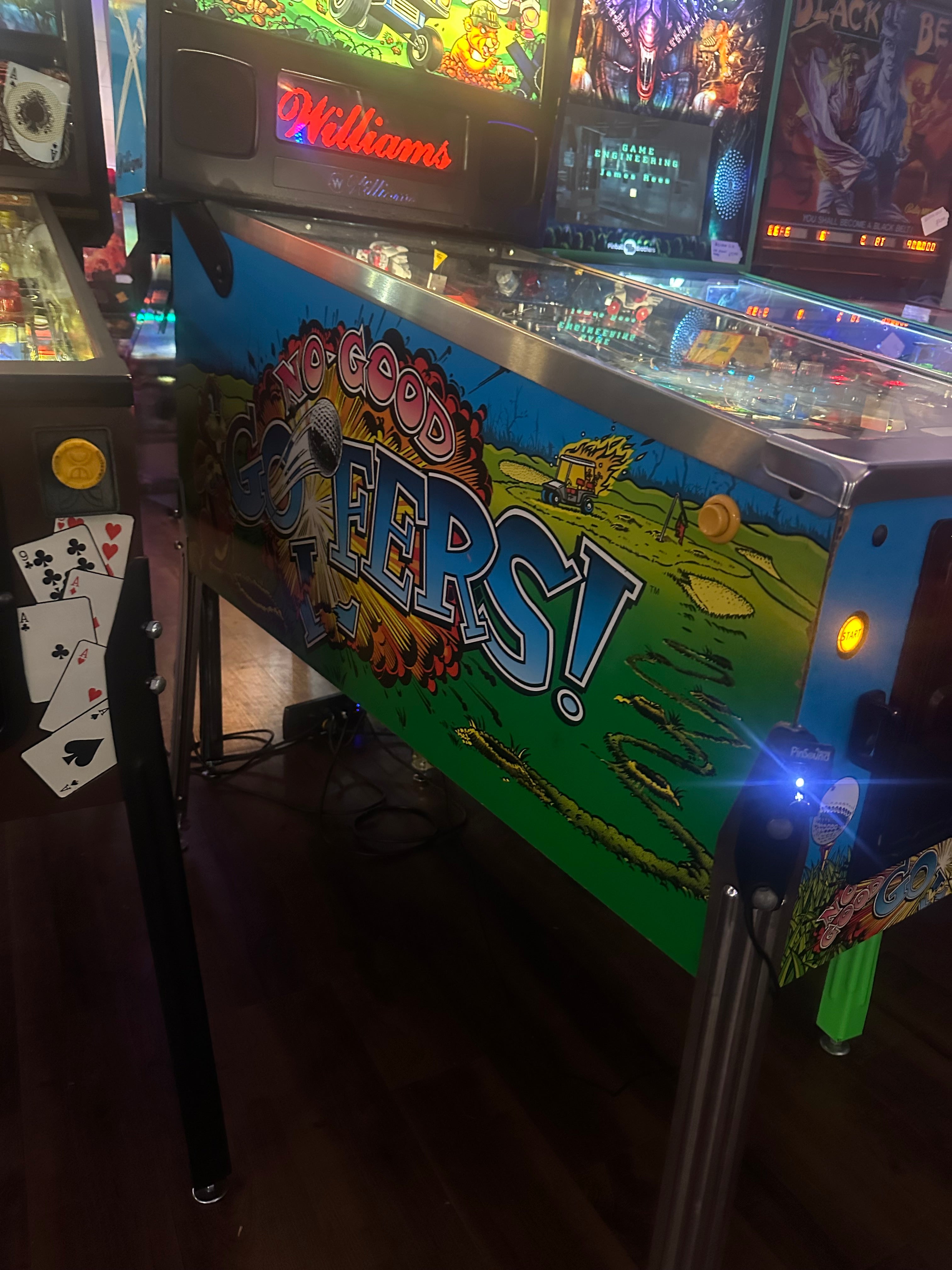 Williams LOADED No Good Gophers Pinball Machine