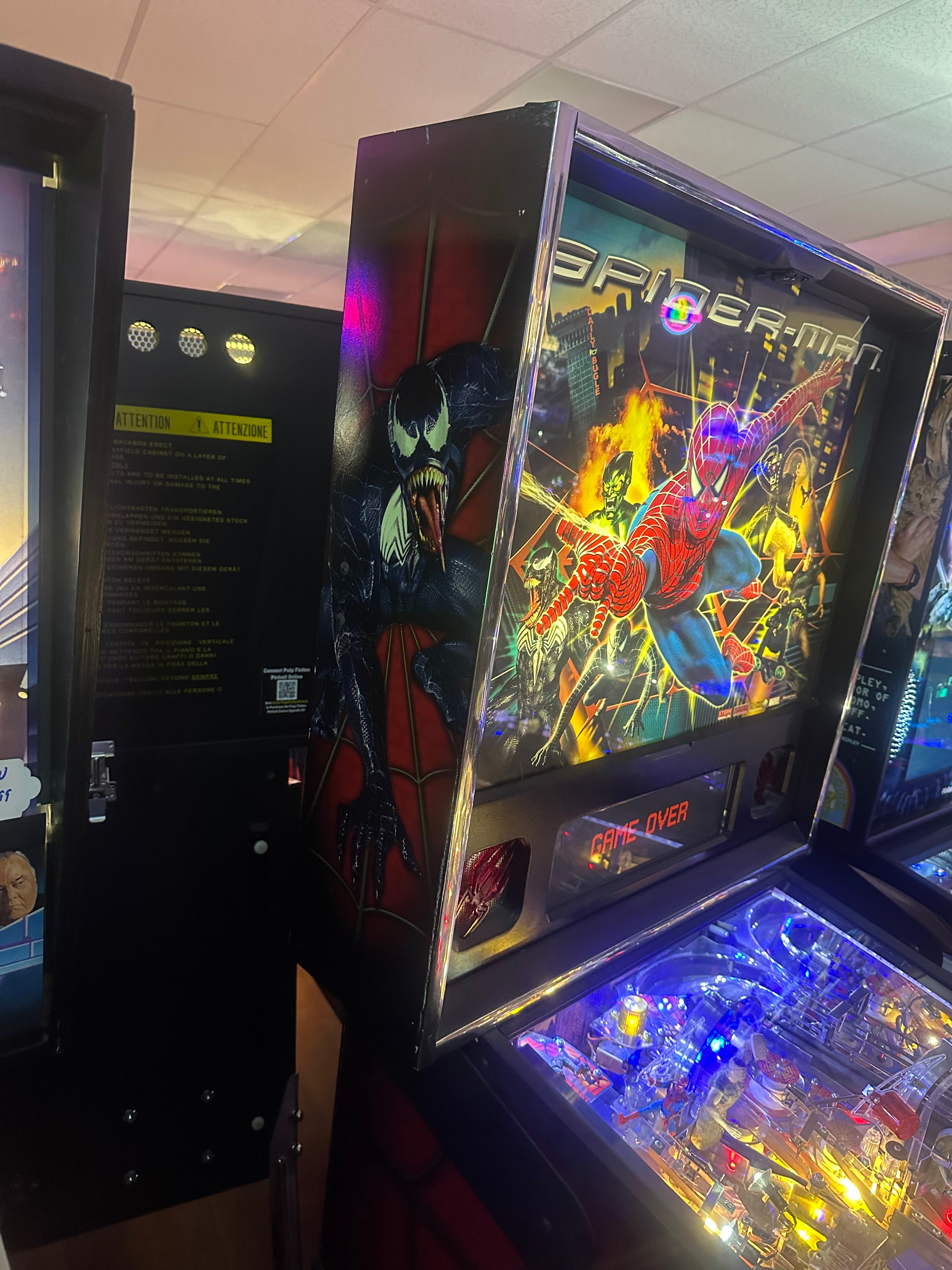 Stern Pinball LOADED Spider-Man Pinball Machine