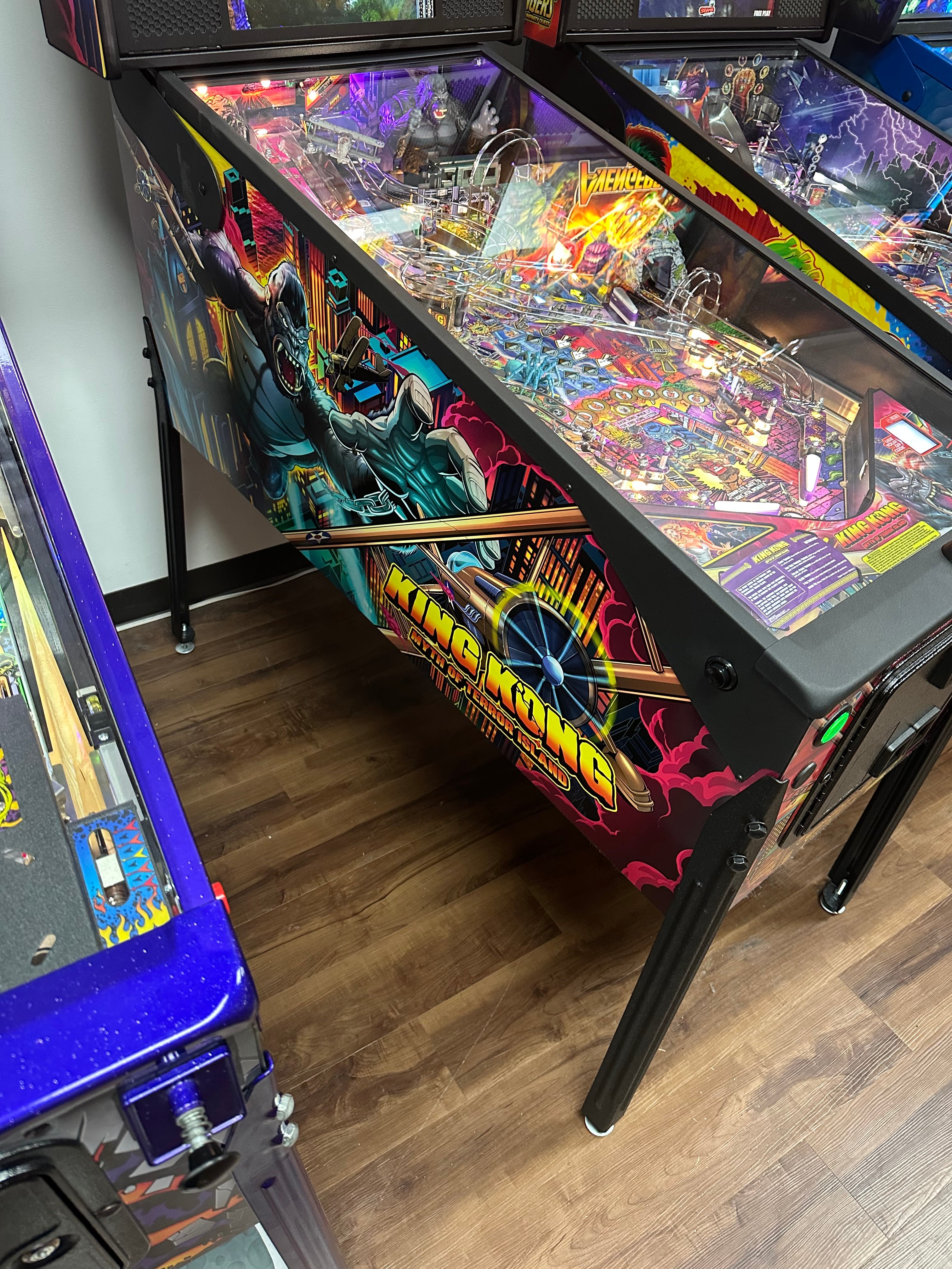 Stern Pinball King Kong: Myth of Terror Island Premium Pinball Machine
