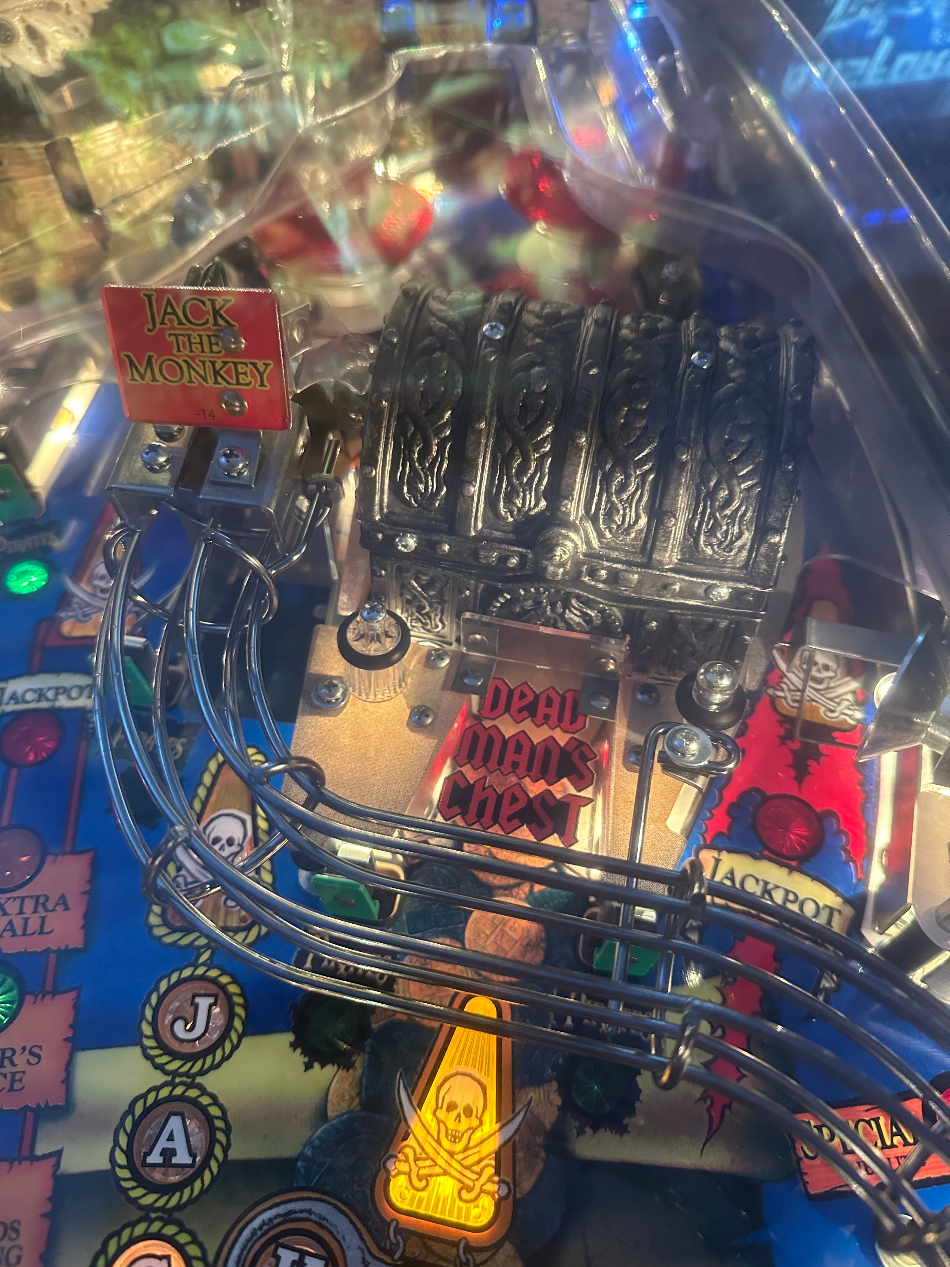 Stern Pinball Pirates of the Caribbean Pinball Machine