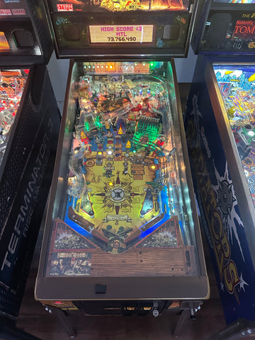 Image of Stern Pinball LOADES Pirates of the Caribbean Pinball Machine