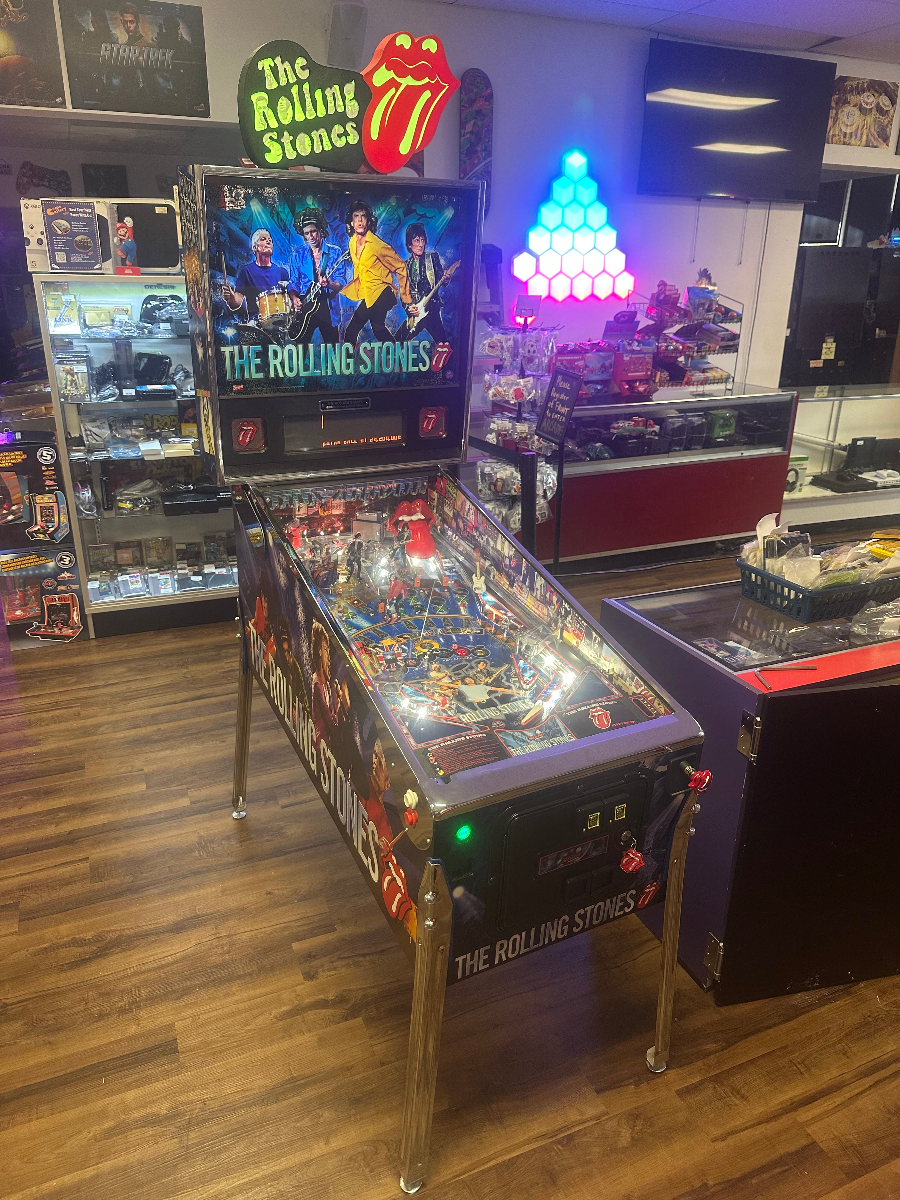 Stern Pinball LOADED The Rolling Stones Limited Edition Pinball Machine