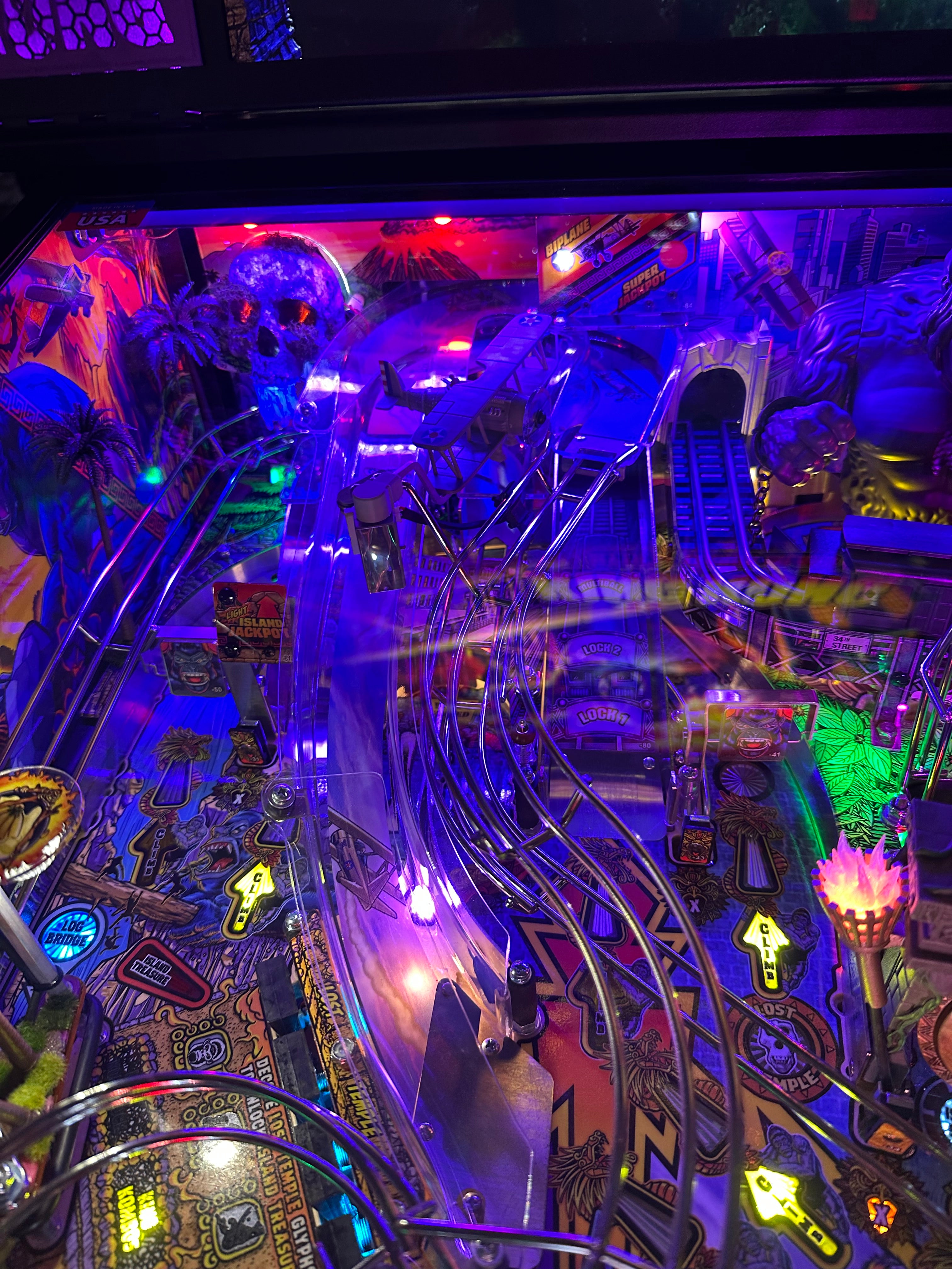 Stern Pinball LOADED King Kong: Myth of Terror Island Premium Pinball Machine