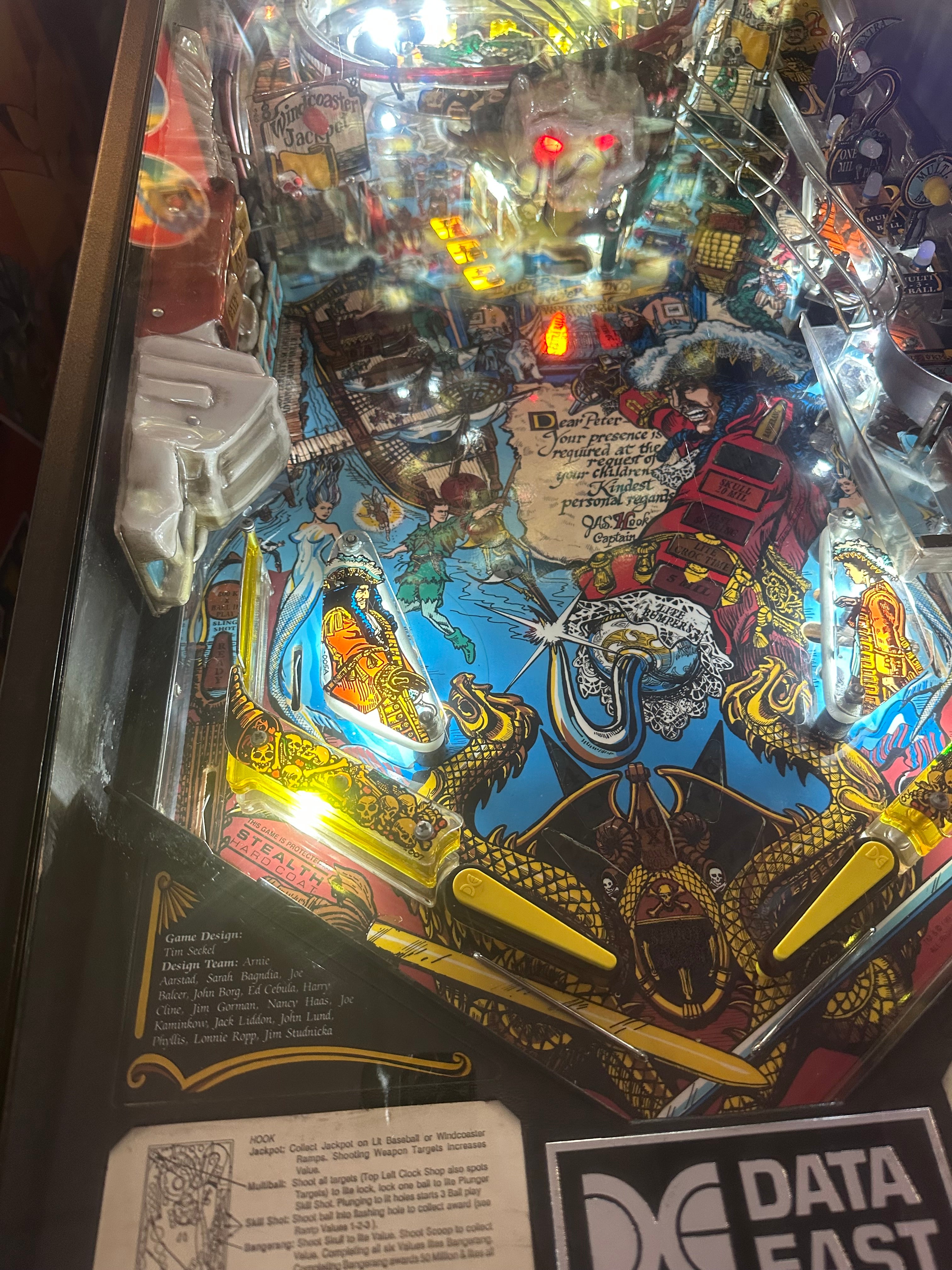 Data East Hook Pinball Machine