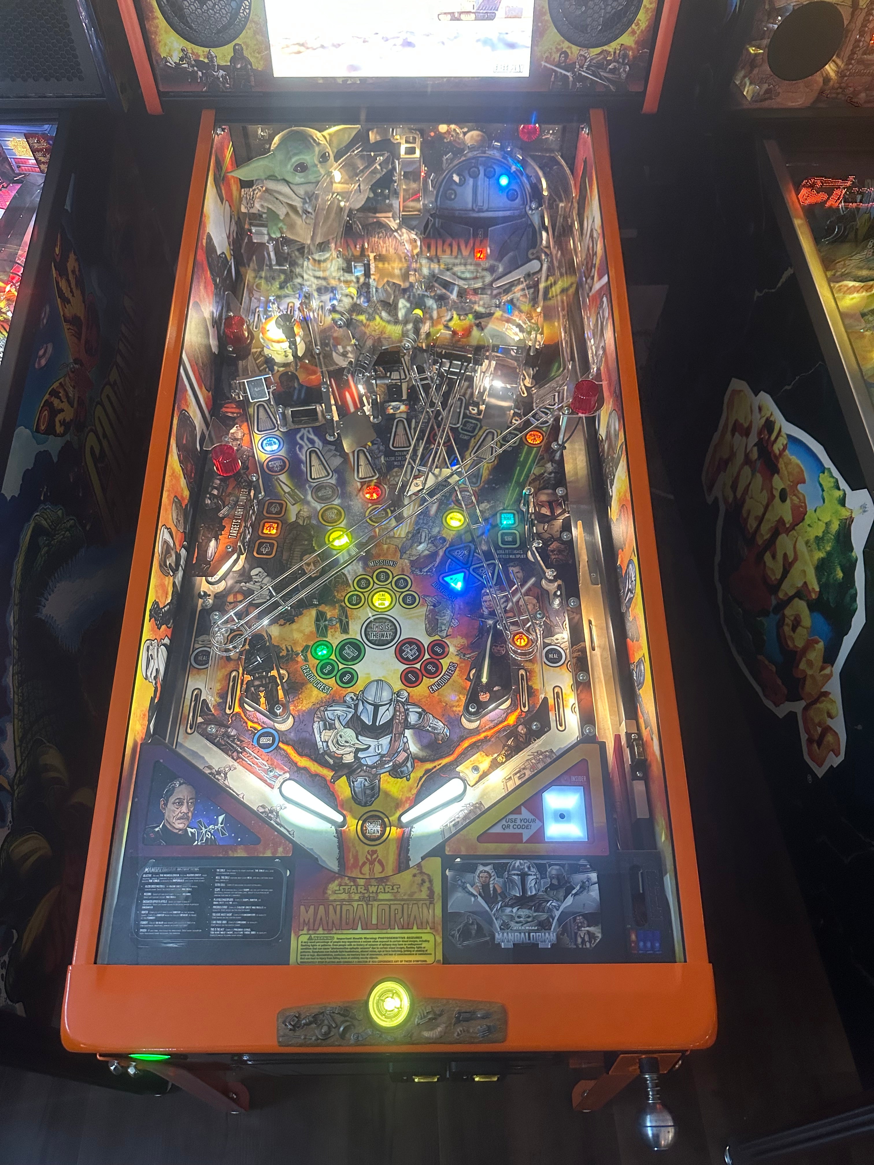 Stern Pinball LOADED The Mandalorian Premium Pinball Machine