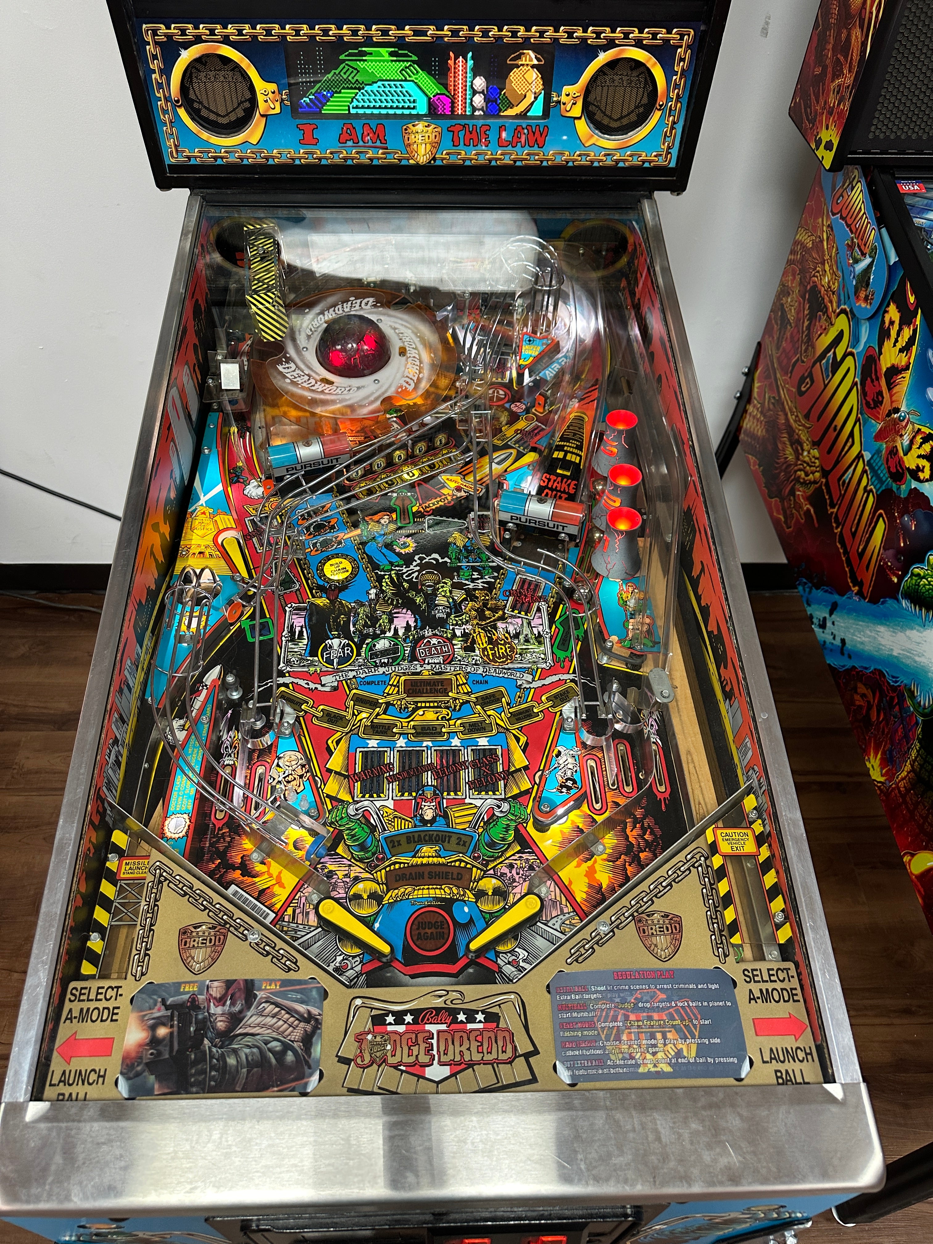 Bally Judge Dredd Pinball Machine