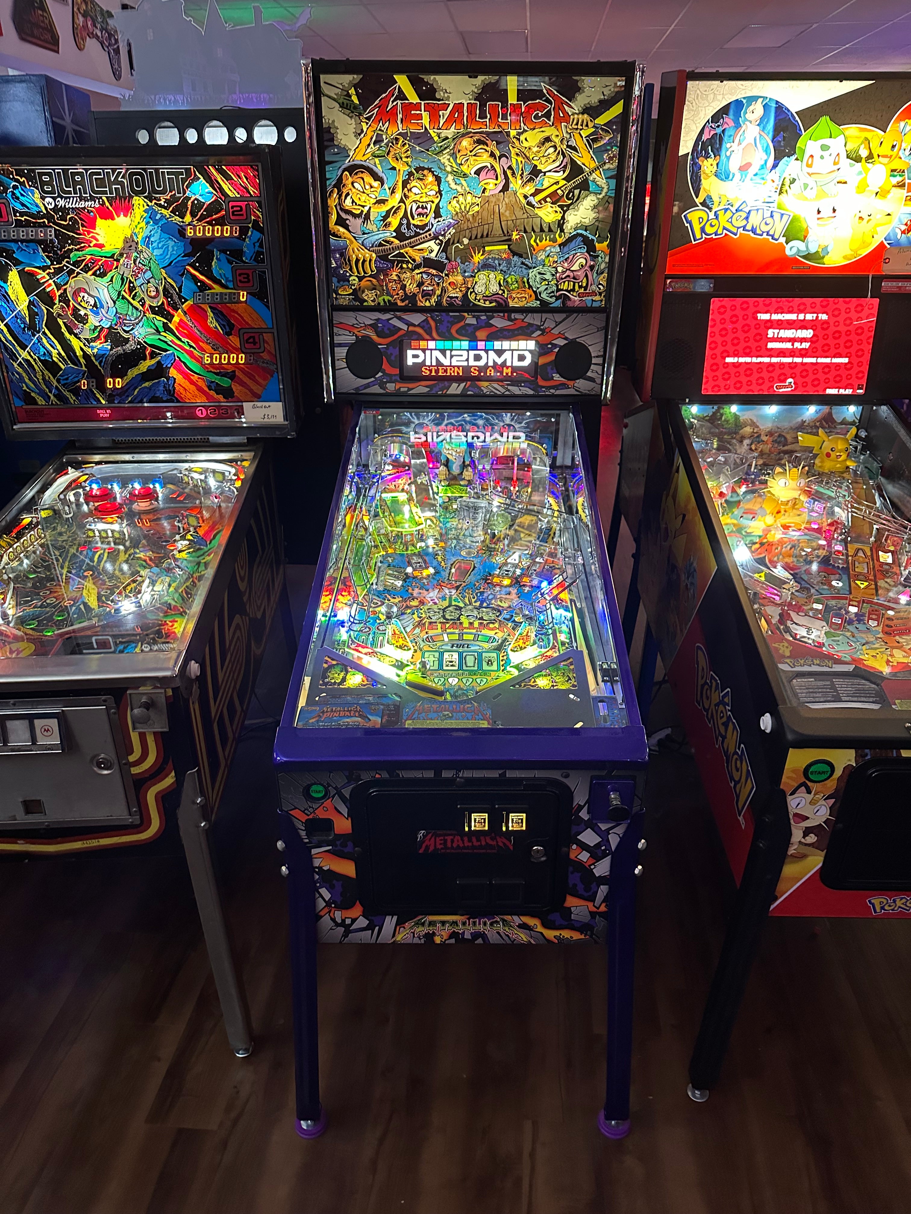 Stern Pinball LOADED Metallica Premium Pinball Machine