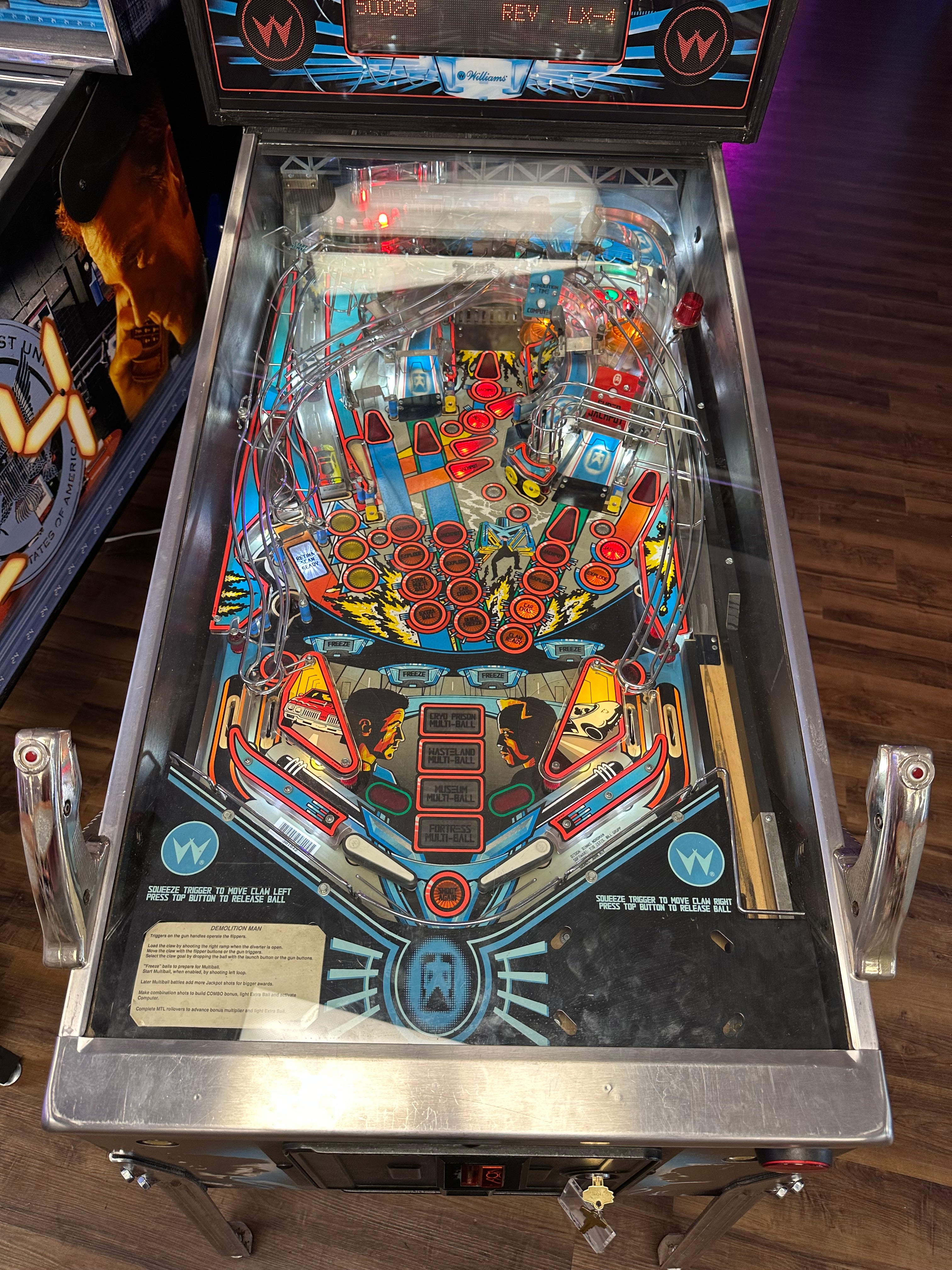 Williams Demolition Man Pinball Machine