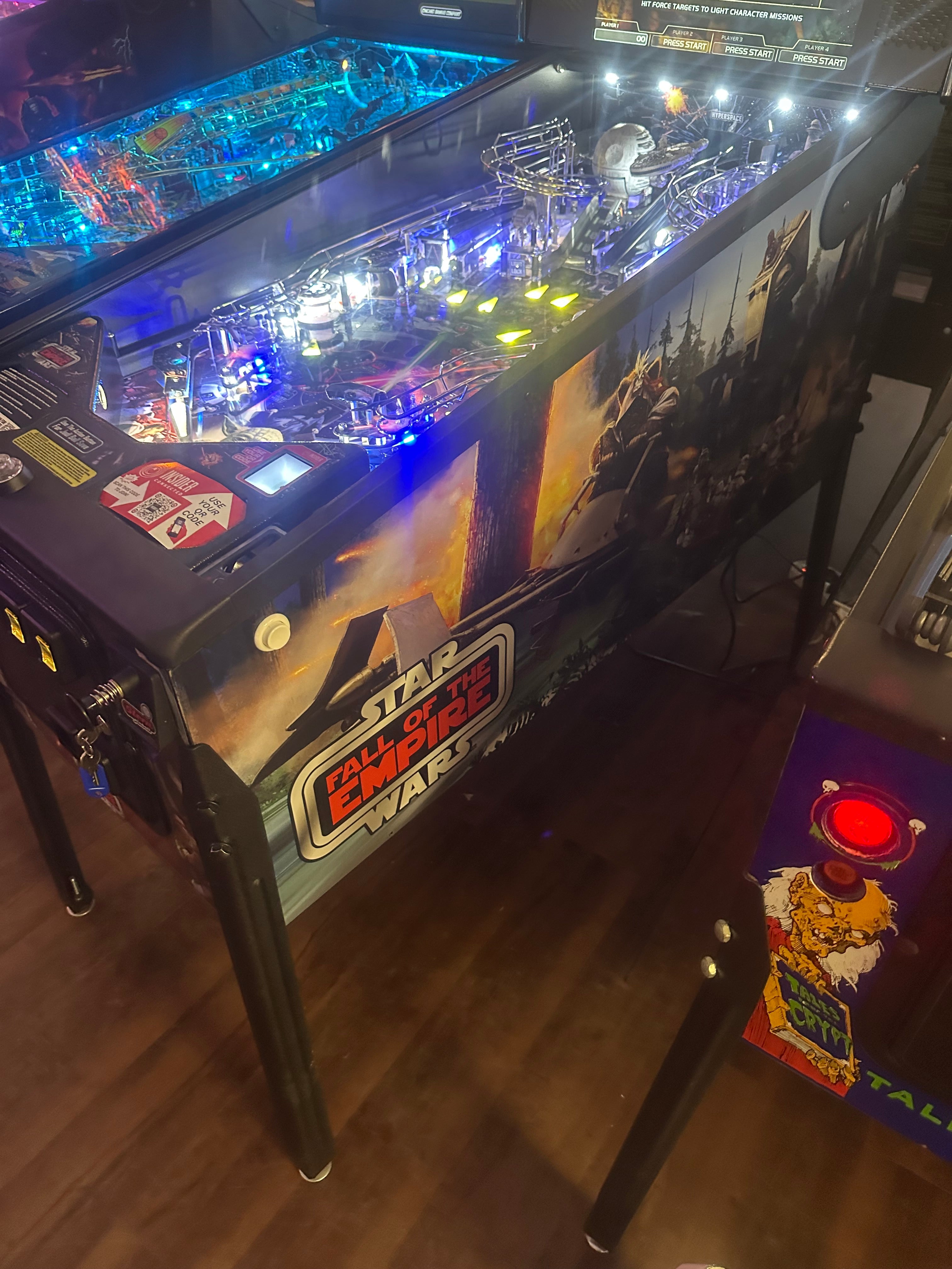 Stern Pinball Star Wars: Fall of the Empire Pro Pinball Machine