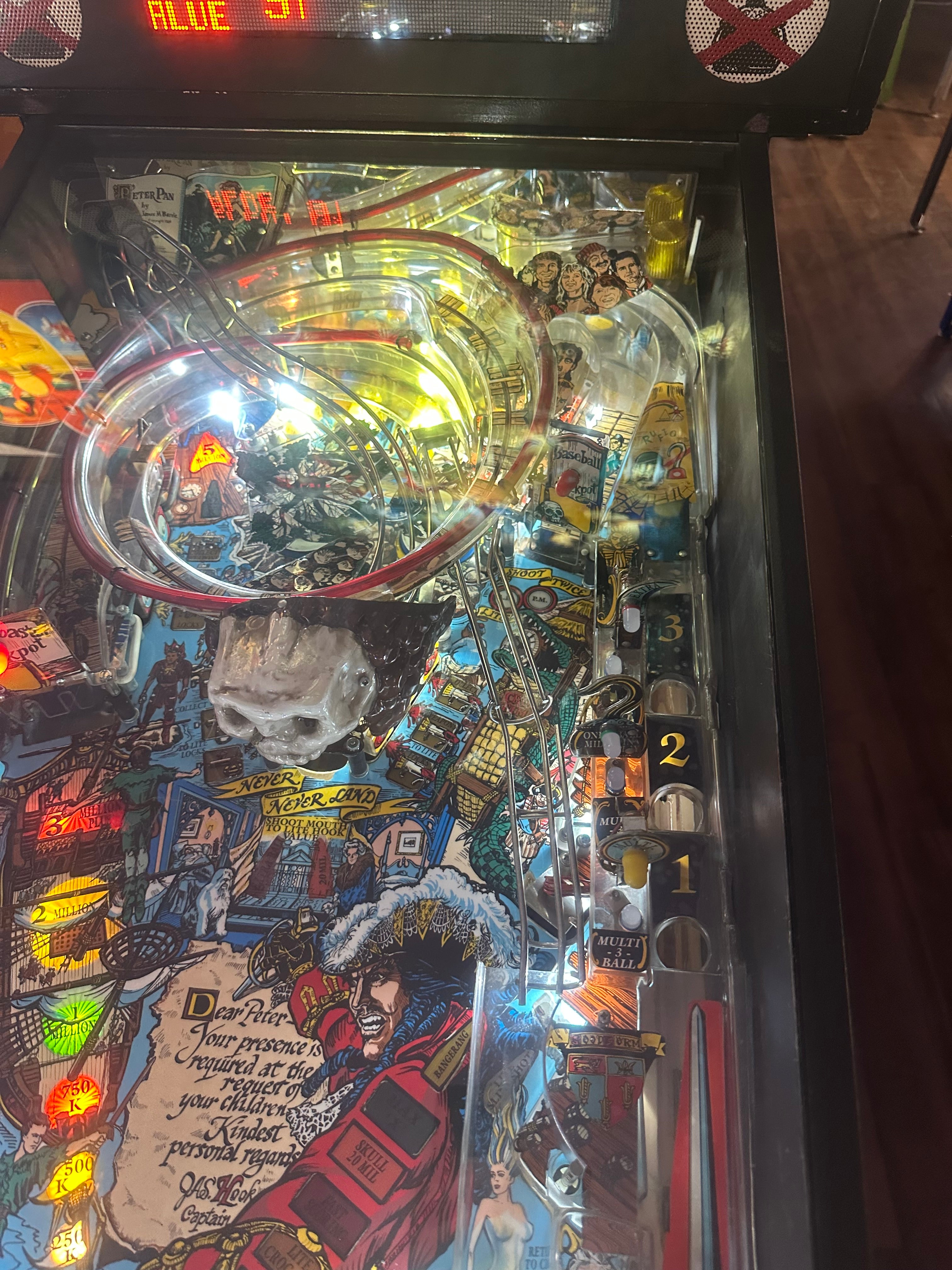 Data East Hook Pinball Machine