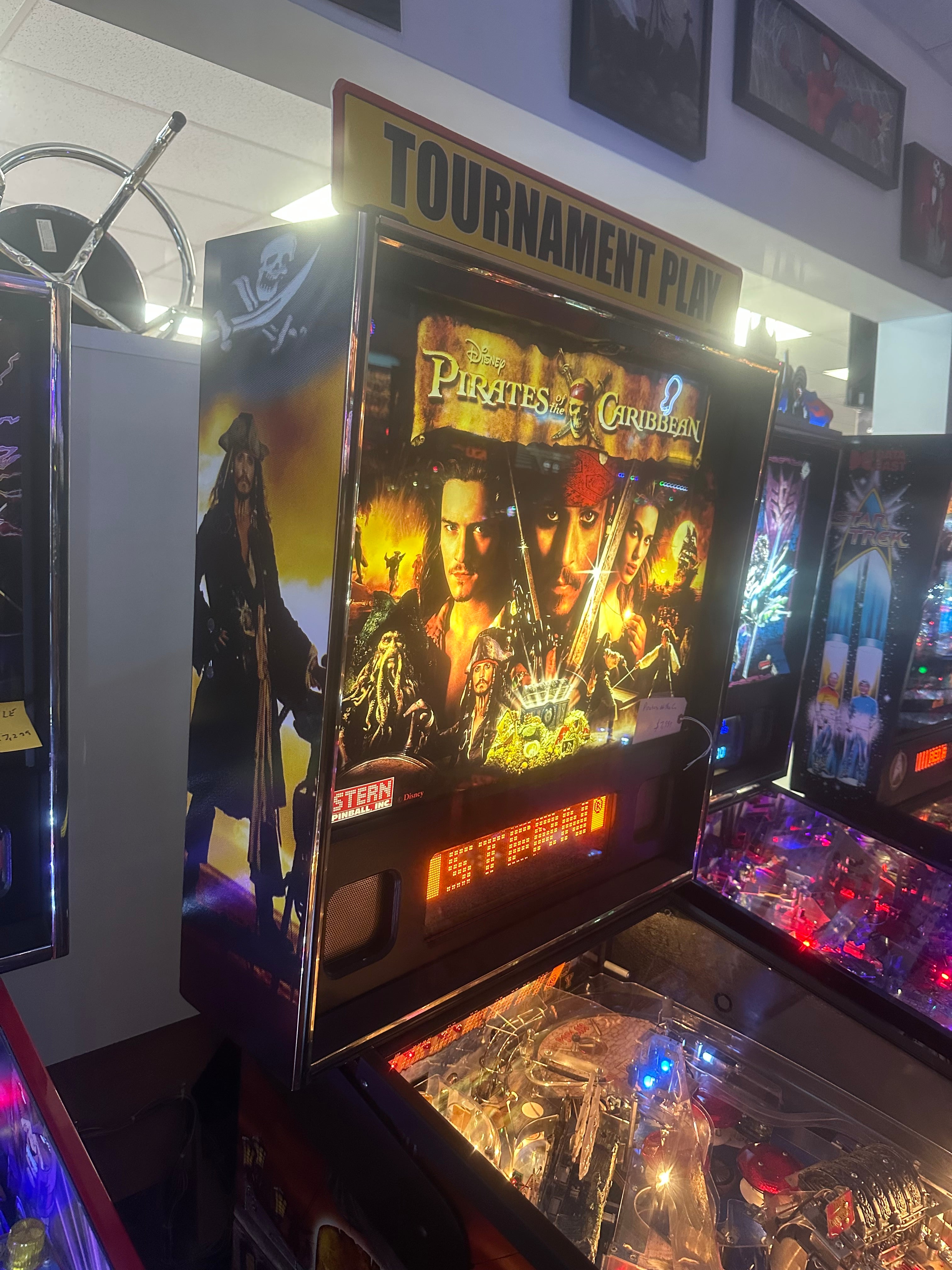 Stern Pinball Pirates of the Caribbean Pinball Machine