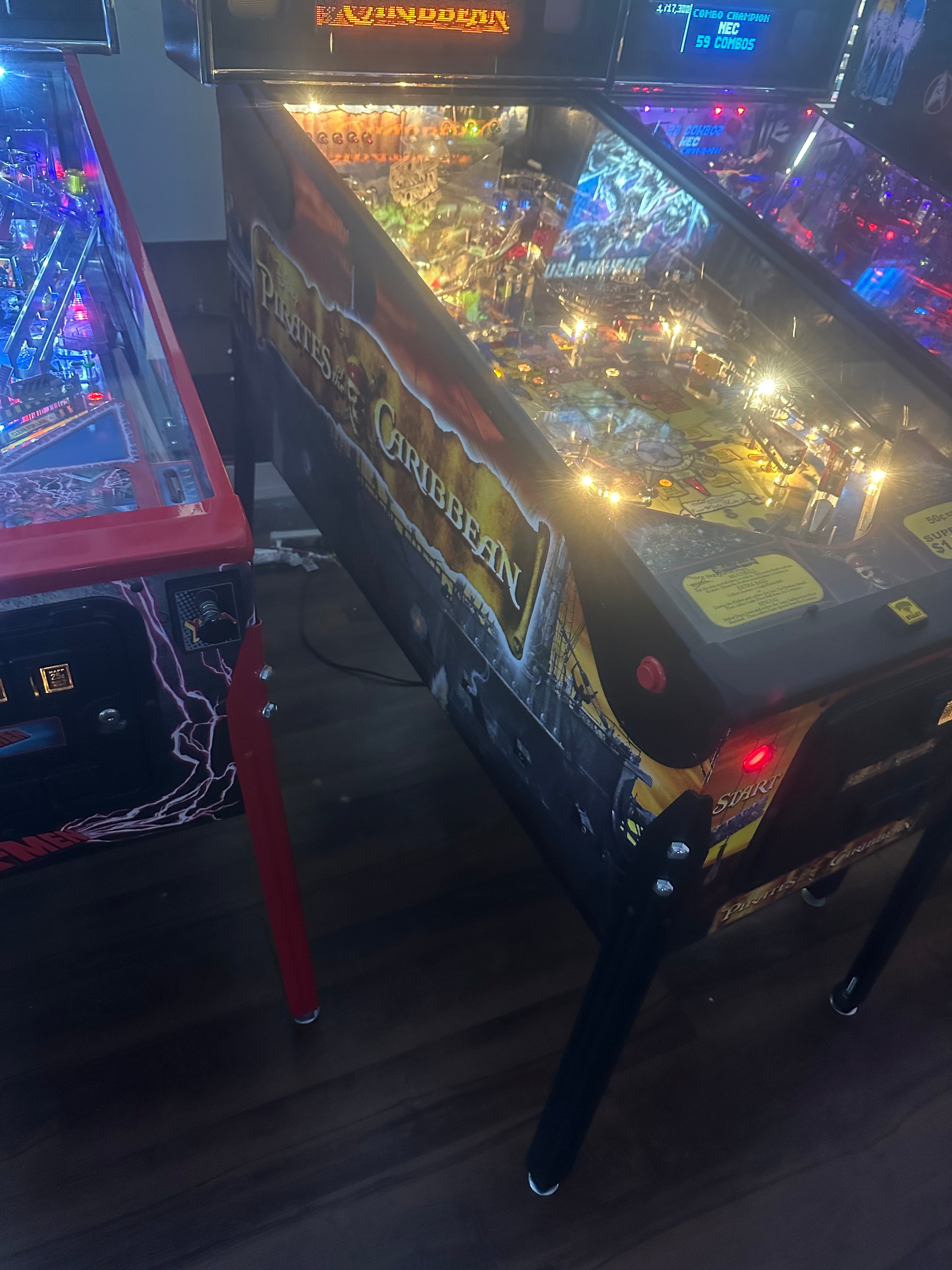 Stern Pinball Pirates of the Caribbean Pinball Machine