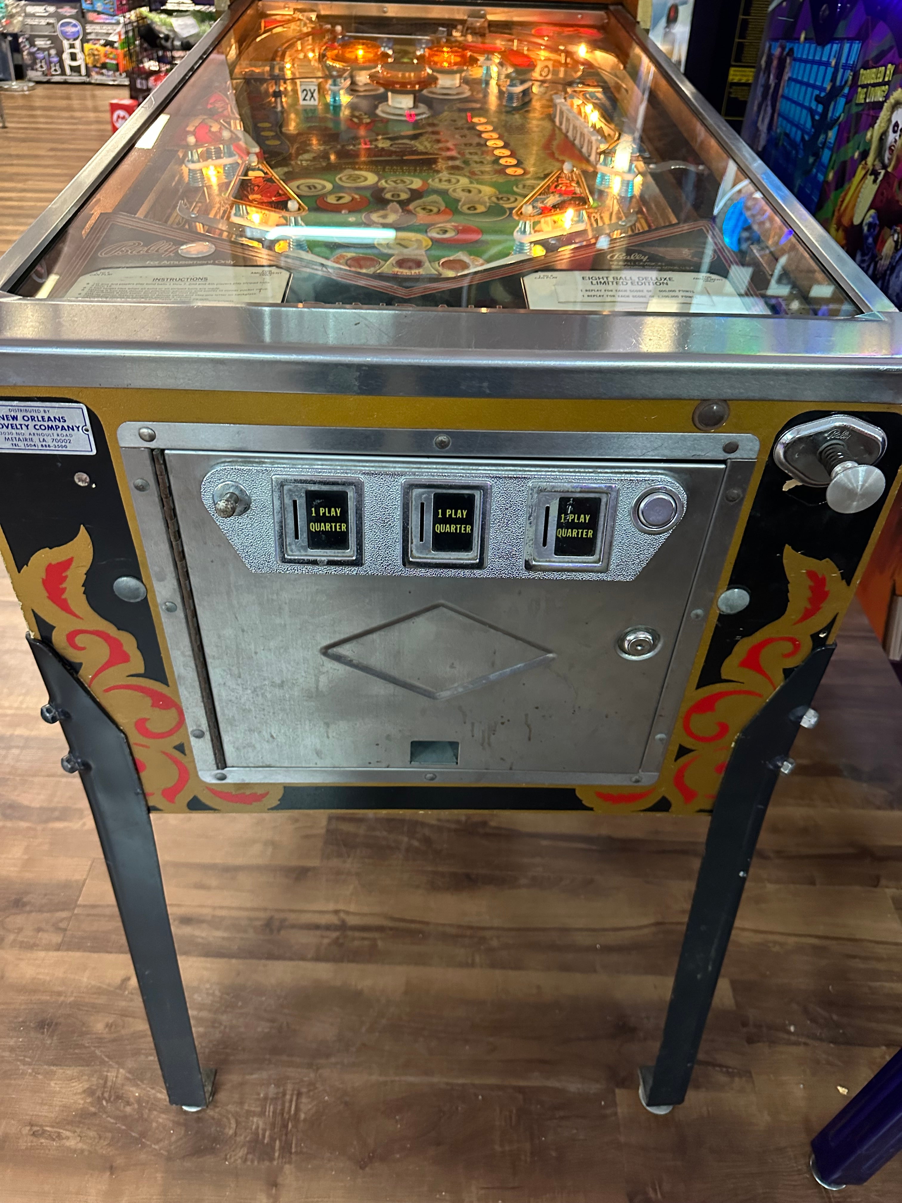 Bally Eight Ball Deluxe Limited Edition Pinball Machine