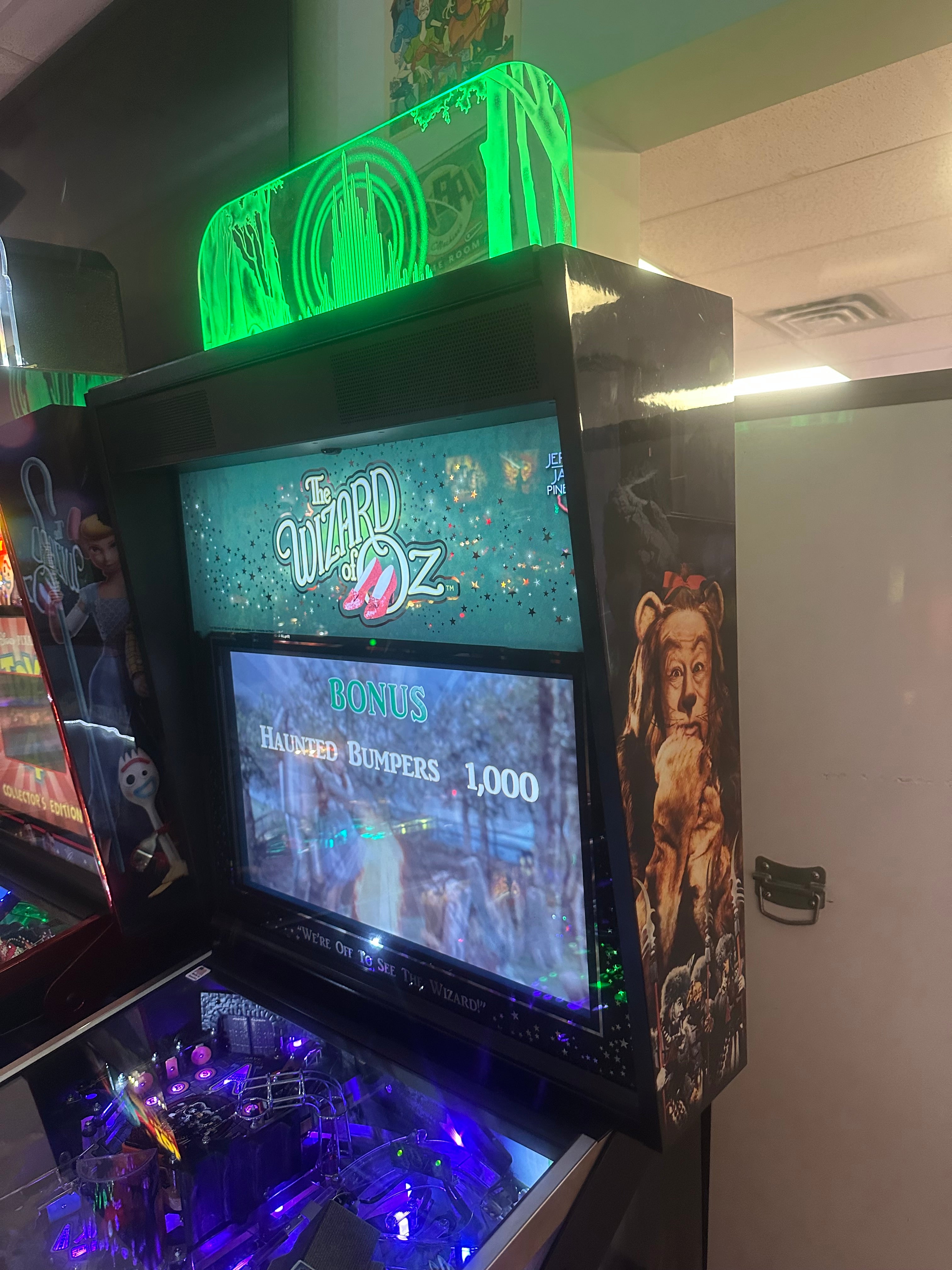 Jersey Jack Pinball Wizard of Oz Pinball Machine