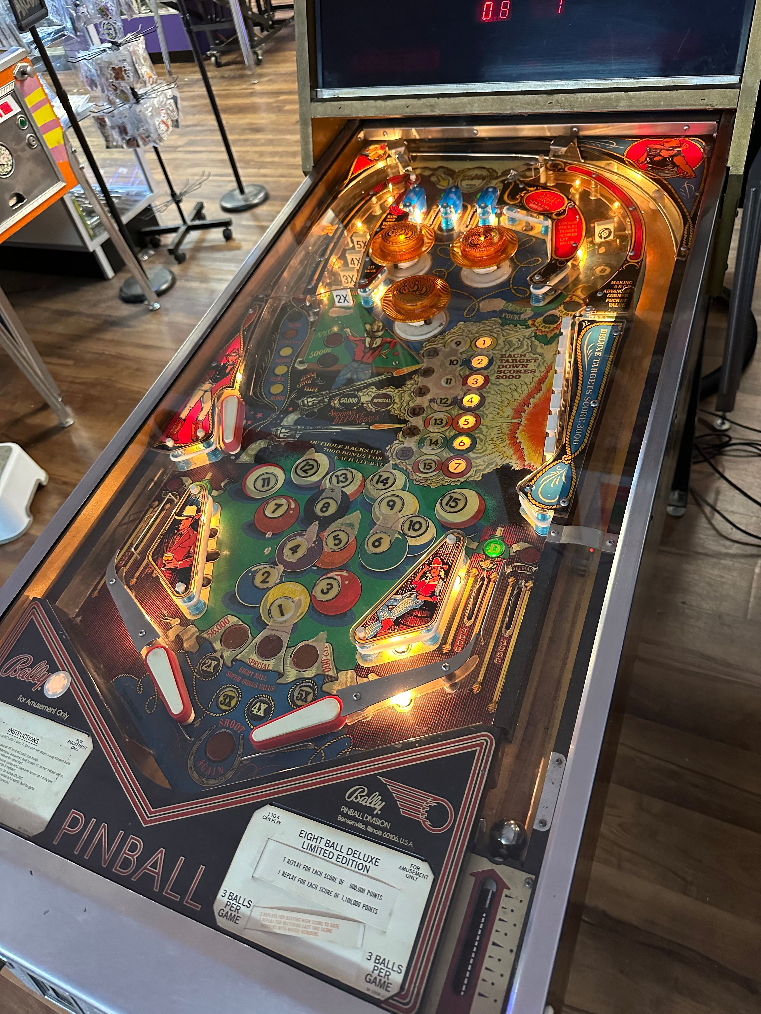 Bally Eight Ball Deluxe Limited Edition Pinball Machine