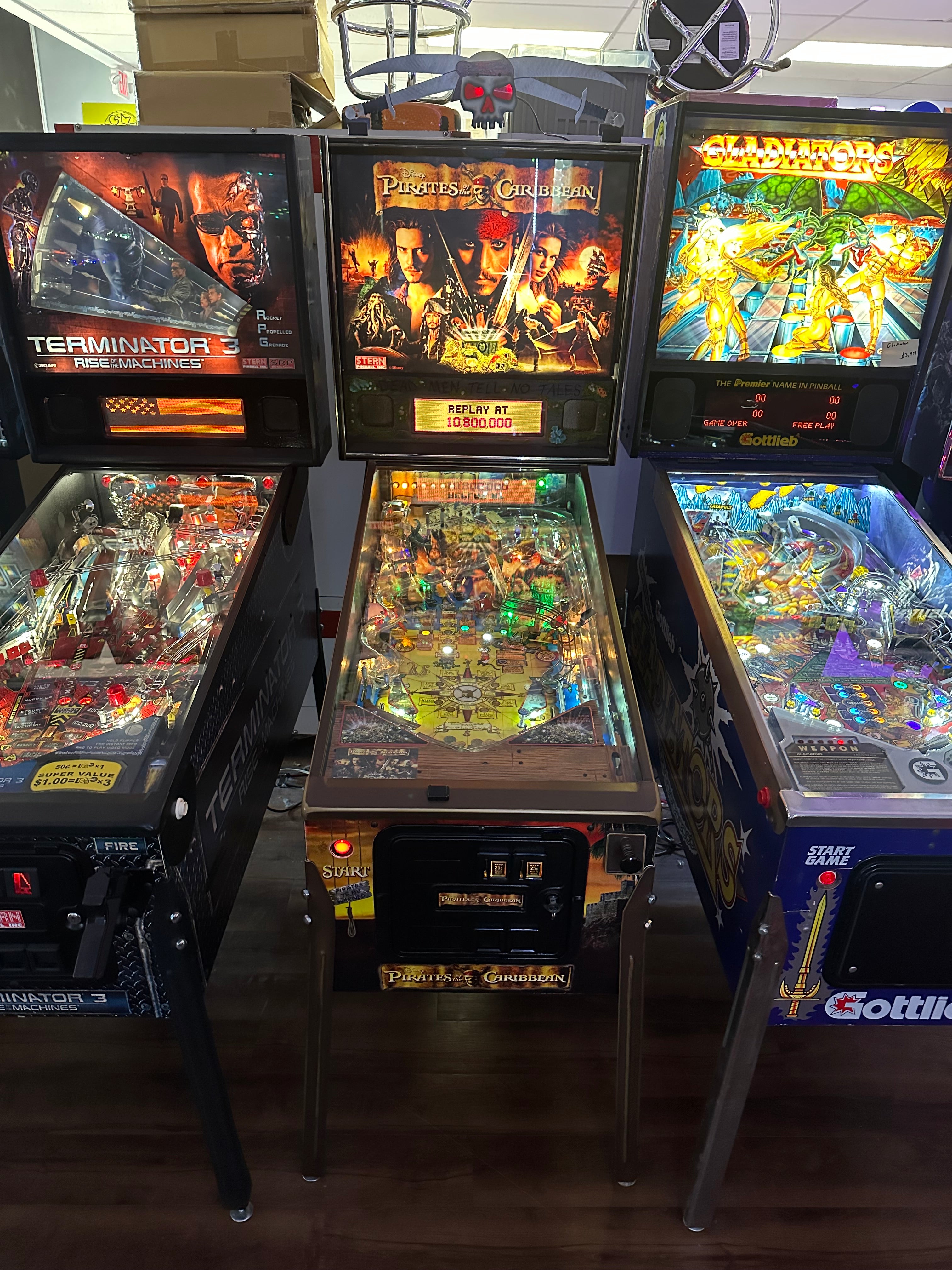 Stern Pinball LOADES Pirates of the Caribbean Pinball Machine