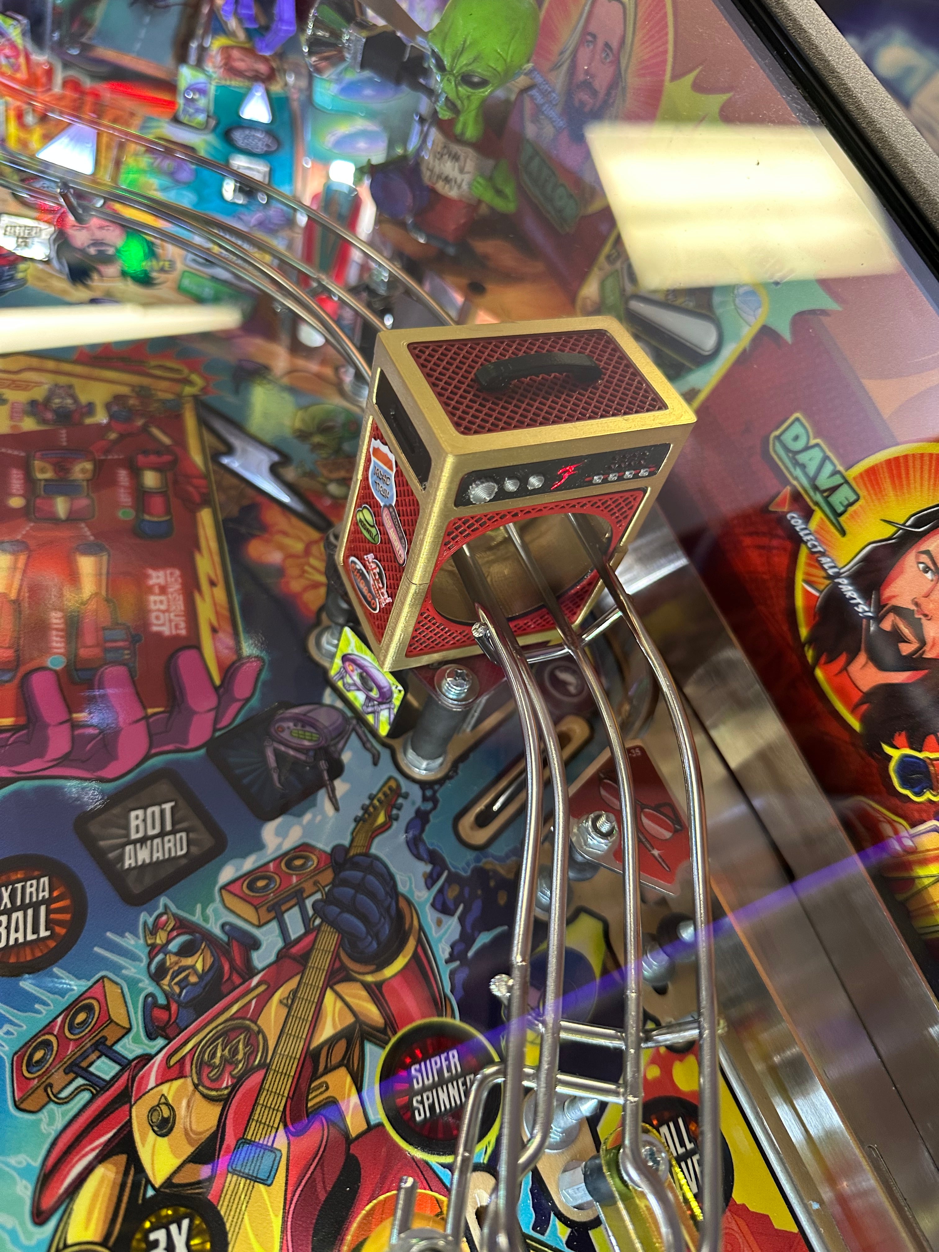Stern Pinball LOADED Foo Fighters Premium Pinball Machine
