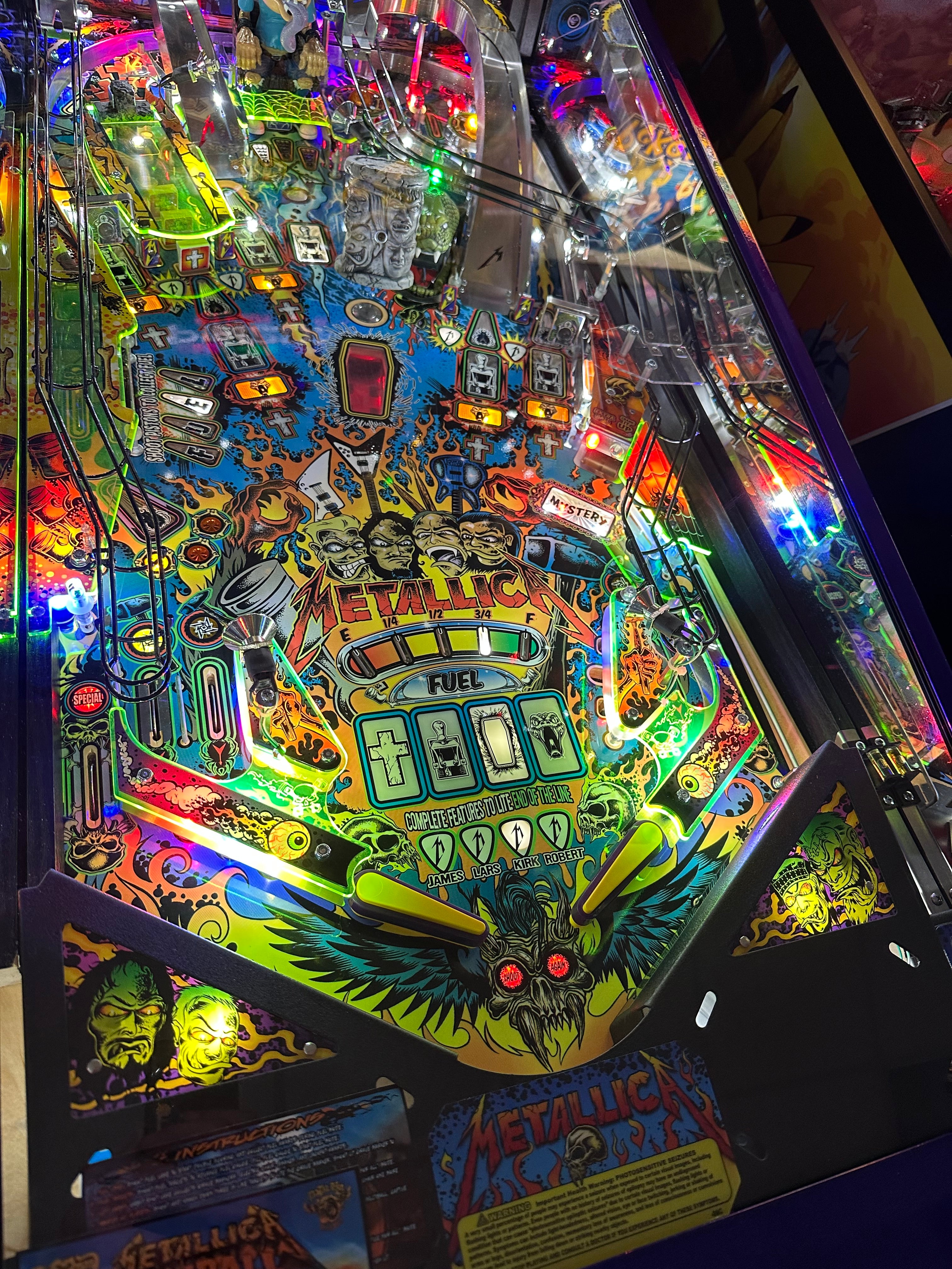 Stern Pinball LOADED Metallica Premium Pinball Machine