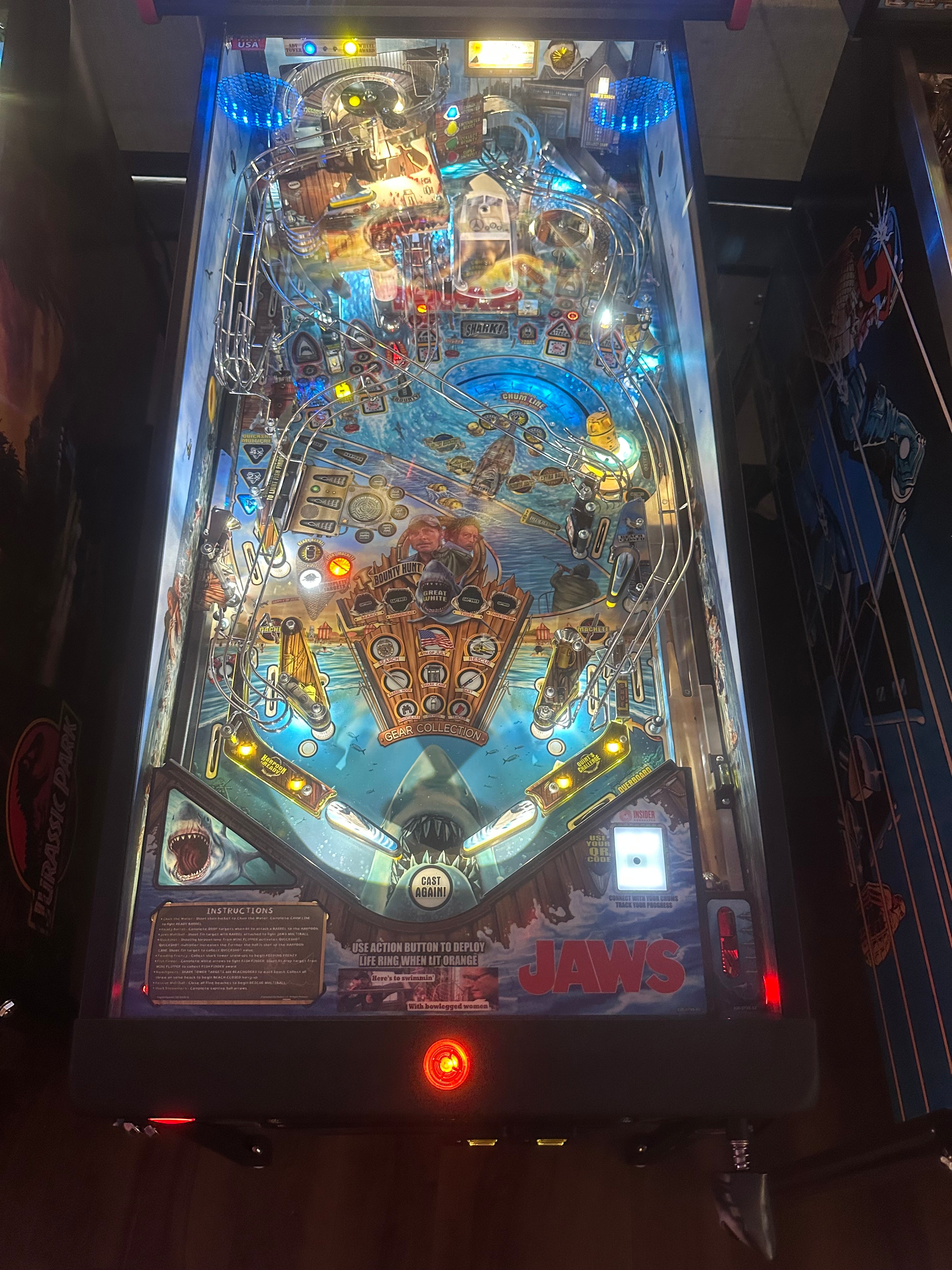 Stern Pinball Jaws Premium Pinball Machine