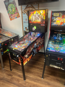 Stern Pinball LOADED The Mandalorian Premium Pinball Machine