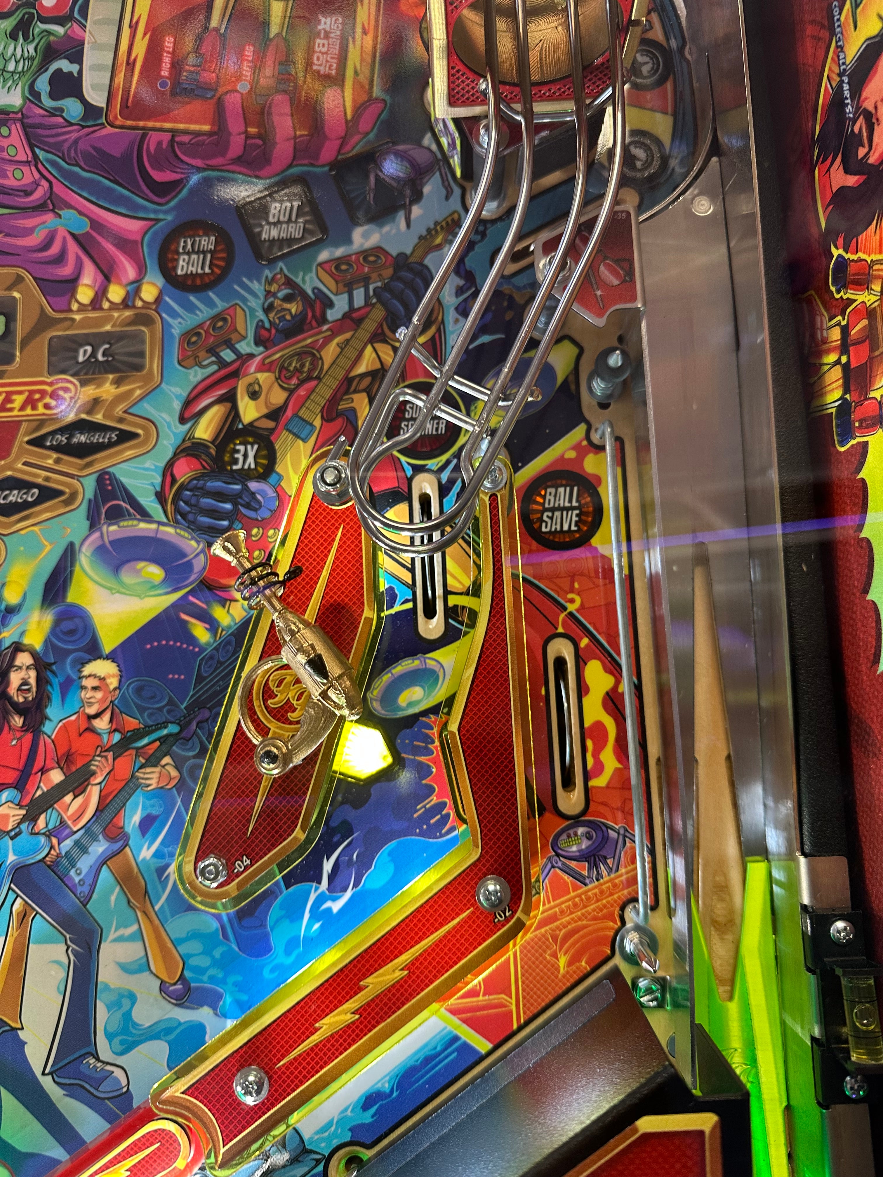 Stern Pinball LOADED Foo Fighters Premium Pinball Machine