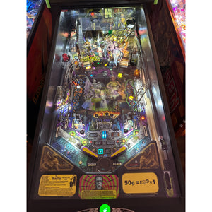 Stern Pinball The Munsters Pro Pinball Machine